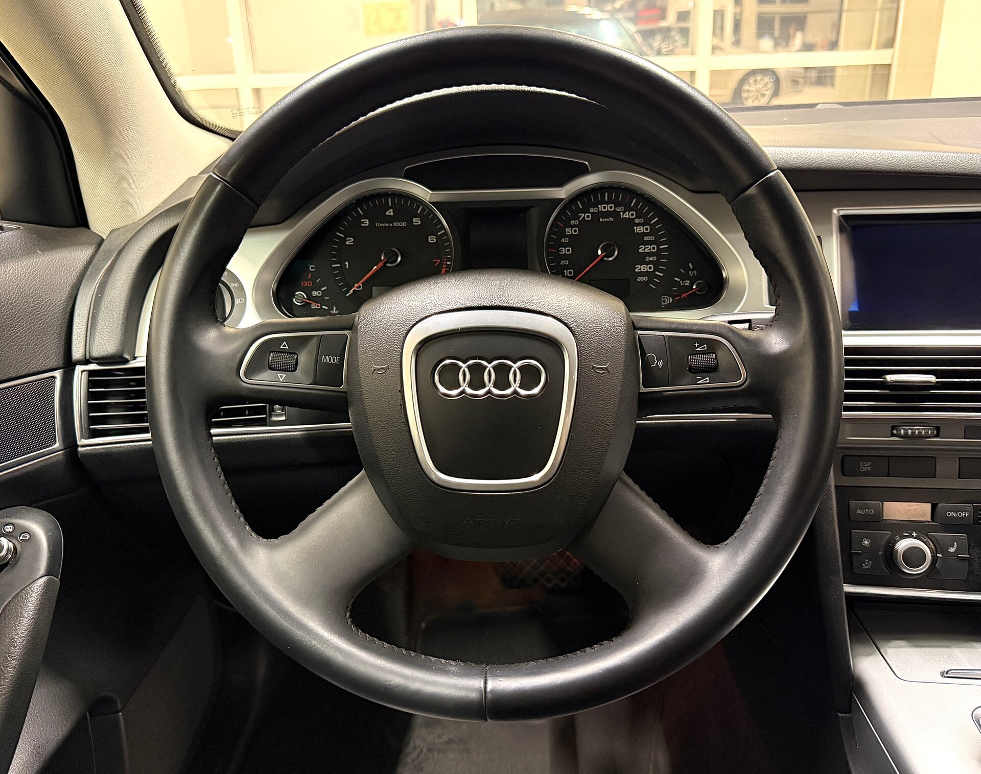 Audi A6, III (C6) Рестайлинг 2010 Audi A6, III (C6) Рестайлинг 2010