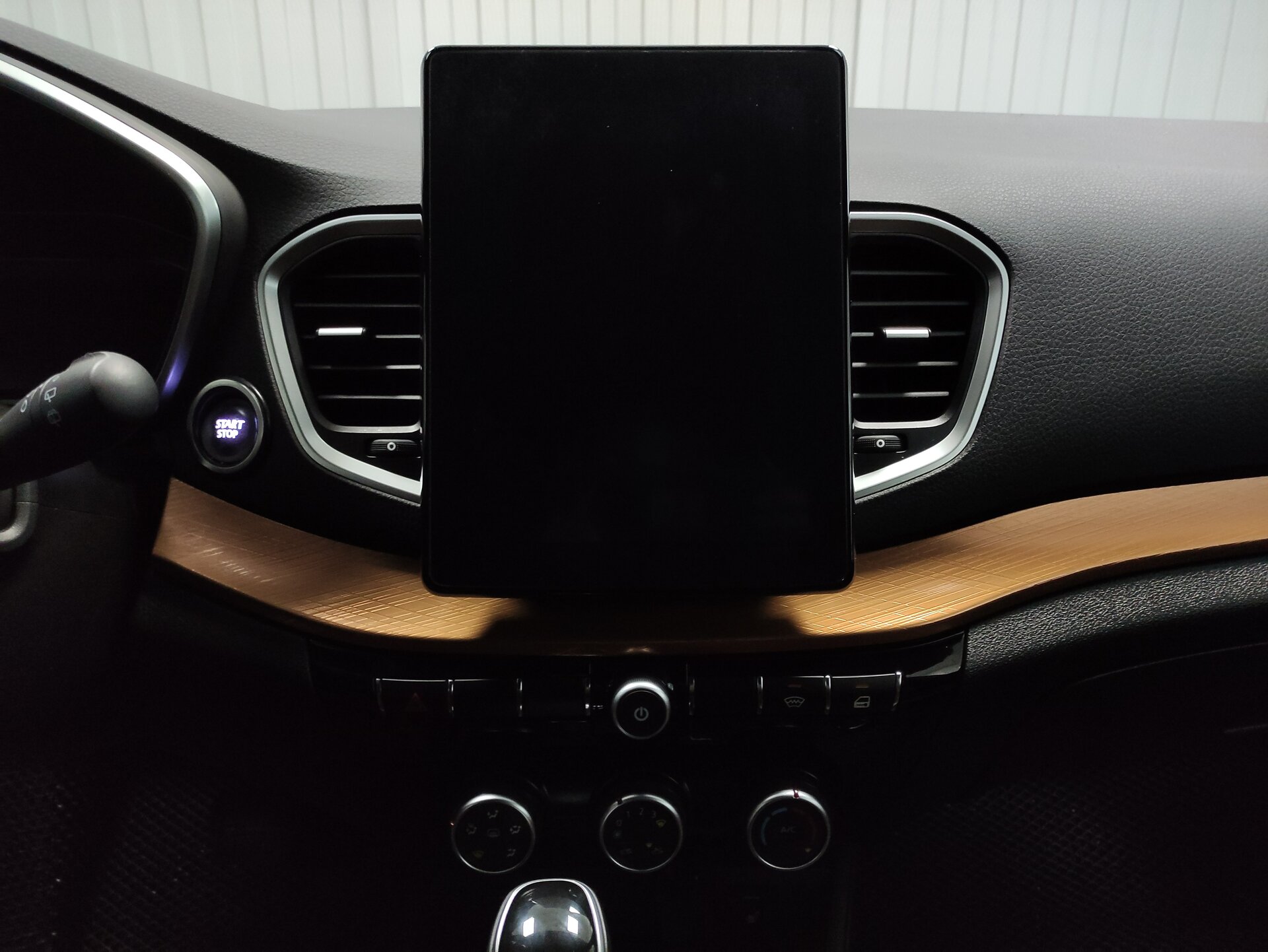 Lada (ВАЗ) Vesta, I Рестайлинг (NG) 2024