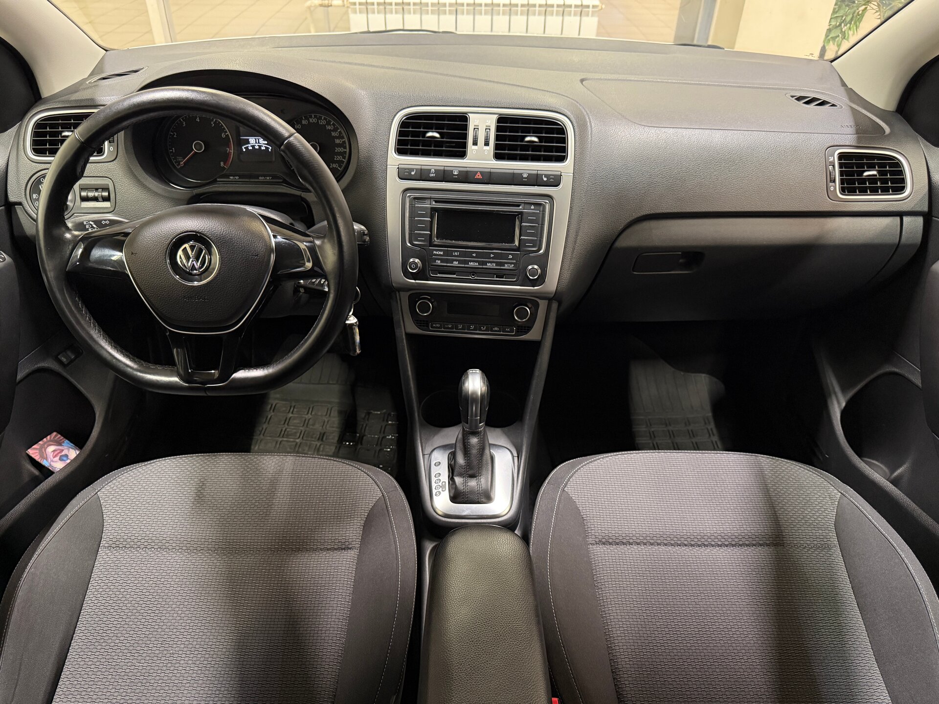 Volkswagen Polo, V Рестайлинг 2016