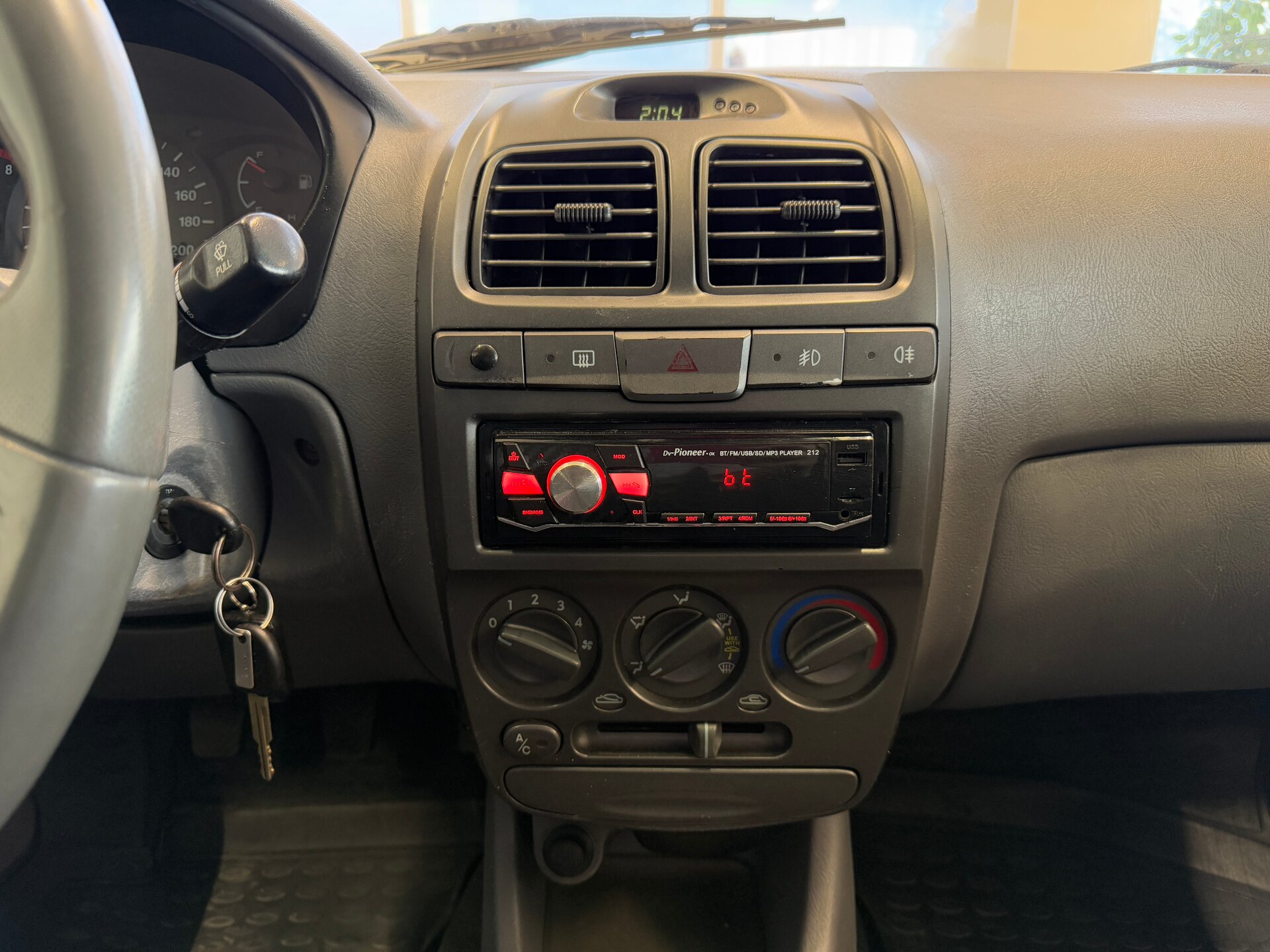 Hyundai Accent, II 2009