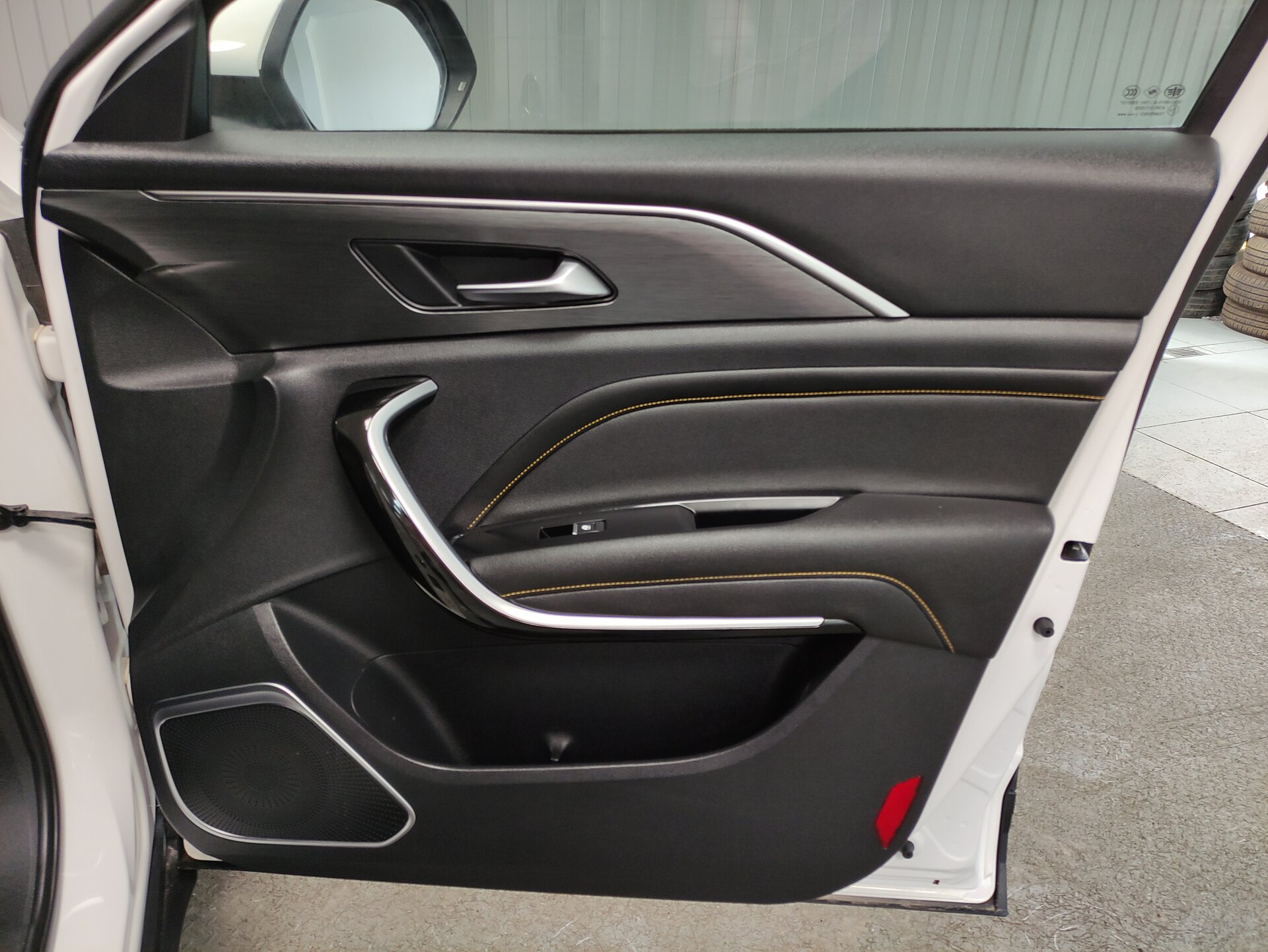 FAW Bestune T77, I 2023