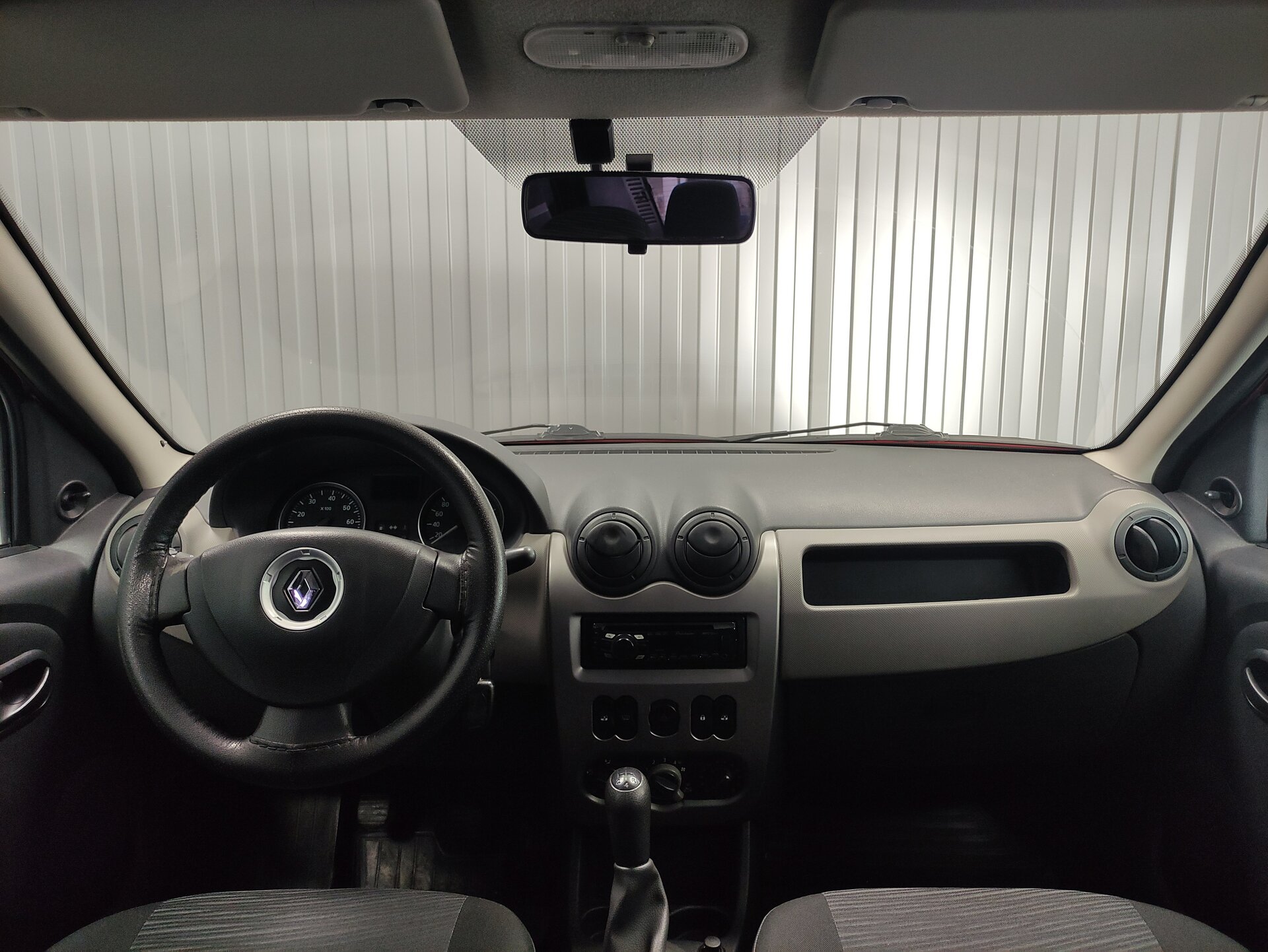Renault Logan, I Рестайлинг 2011