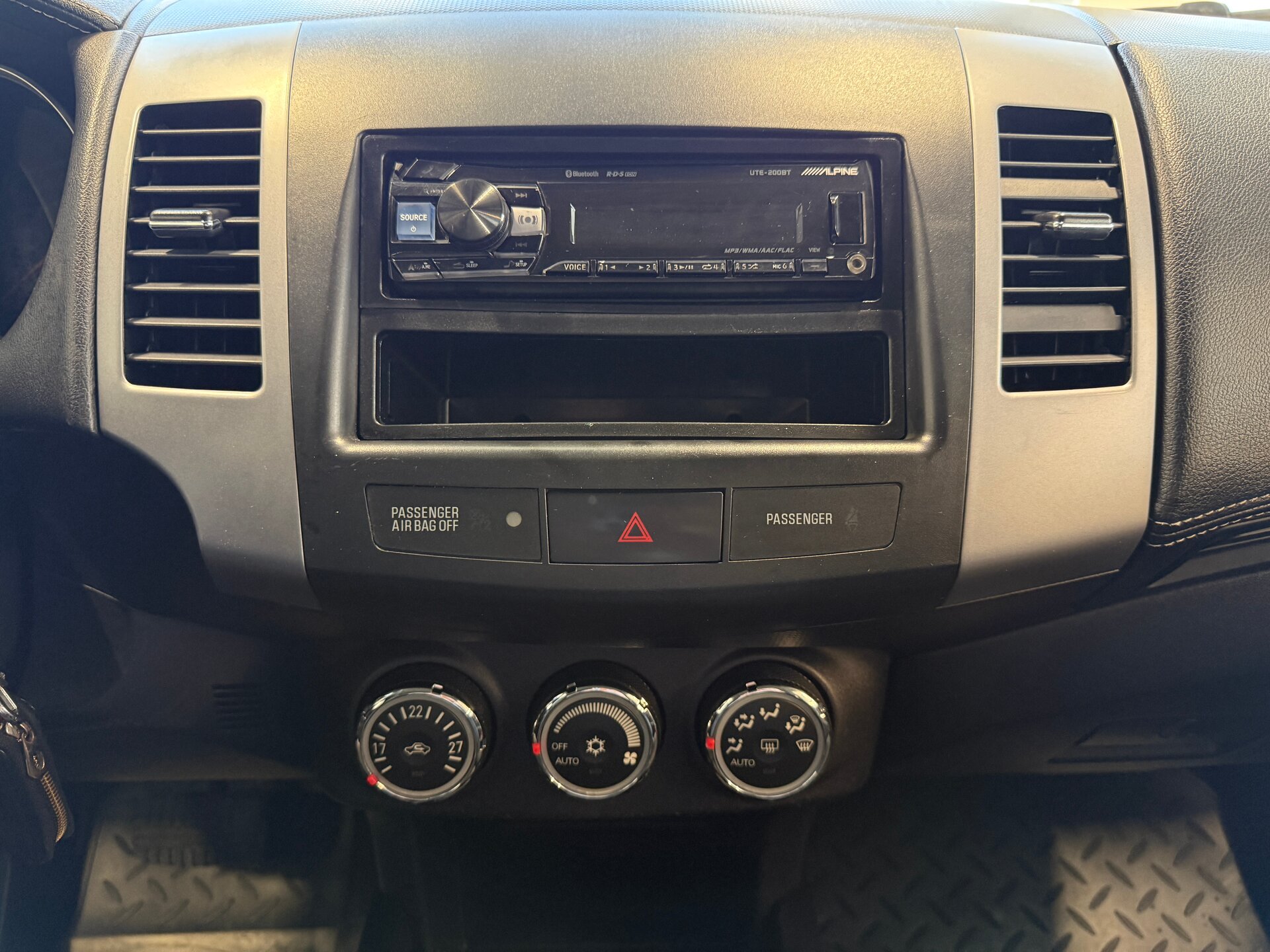 Mitsubishi Outlander, II Рестайлинг 2010