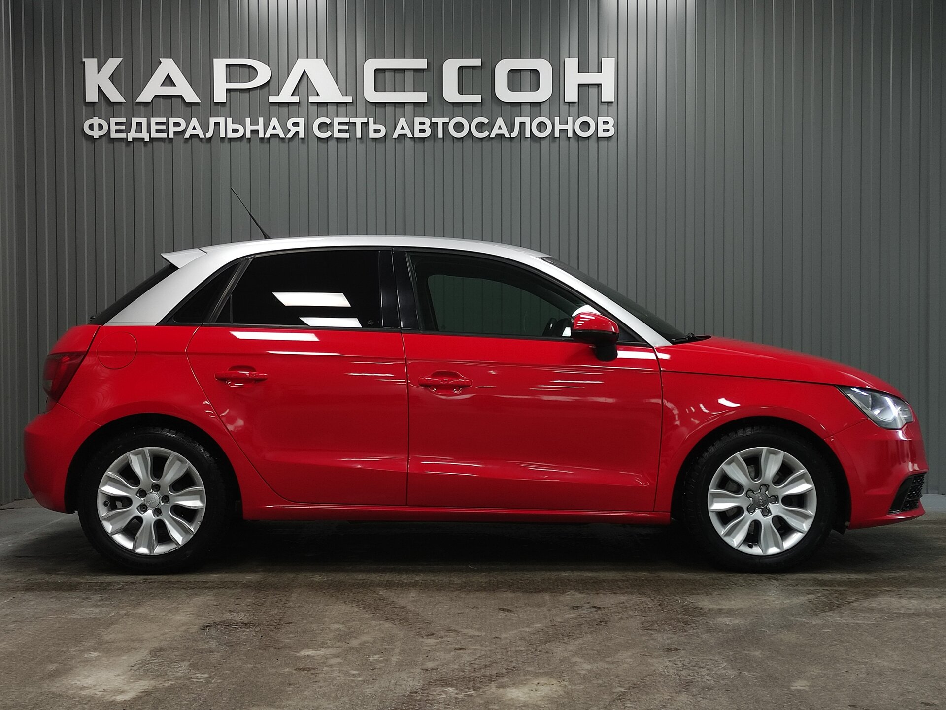 Audi A1, I (8X) 2013