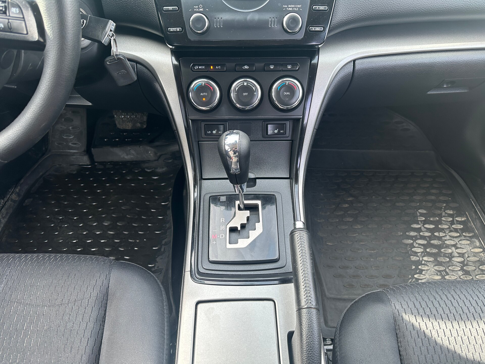 Mazda 6, II (GH) Рестайлинг 2010 Mazda 6, II (GH) Рестайлинг 2010