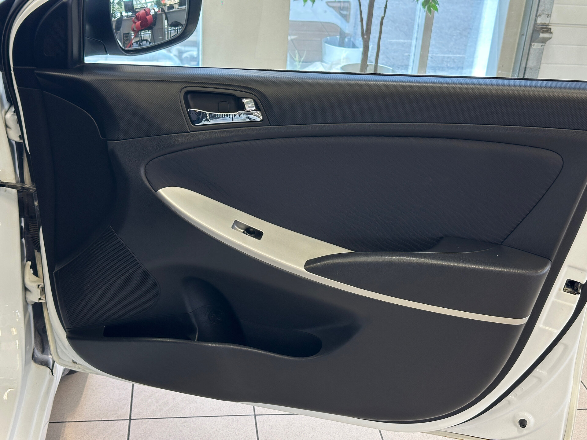 Hyundai Solaris, I 2011