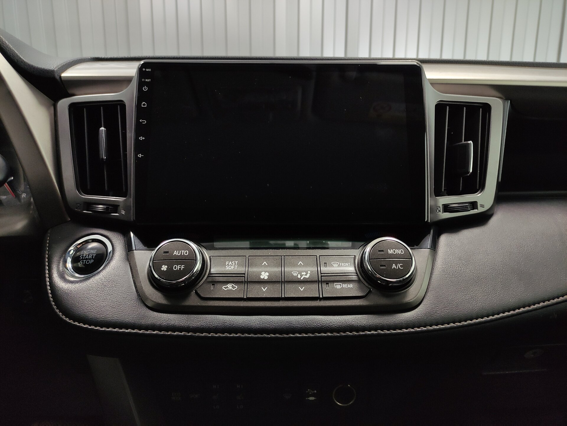 Toyota RAV4, IV (XA40) 2012
