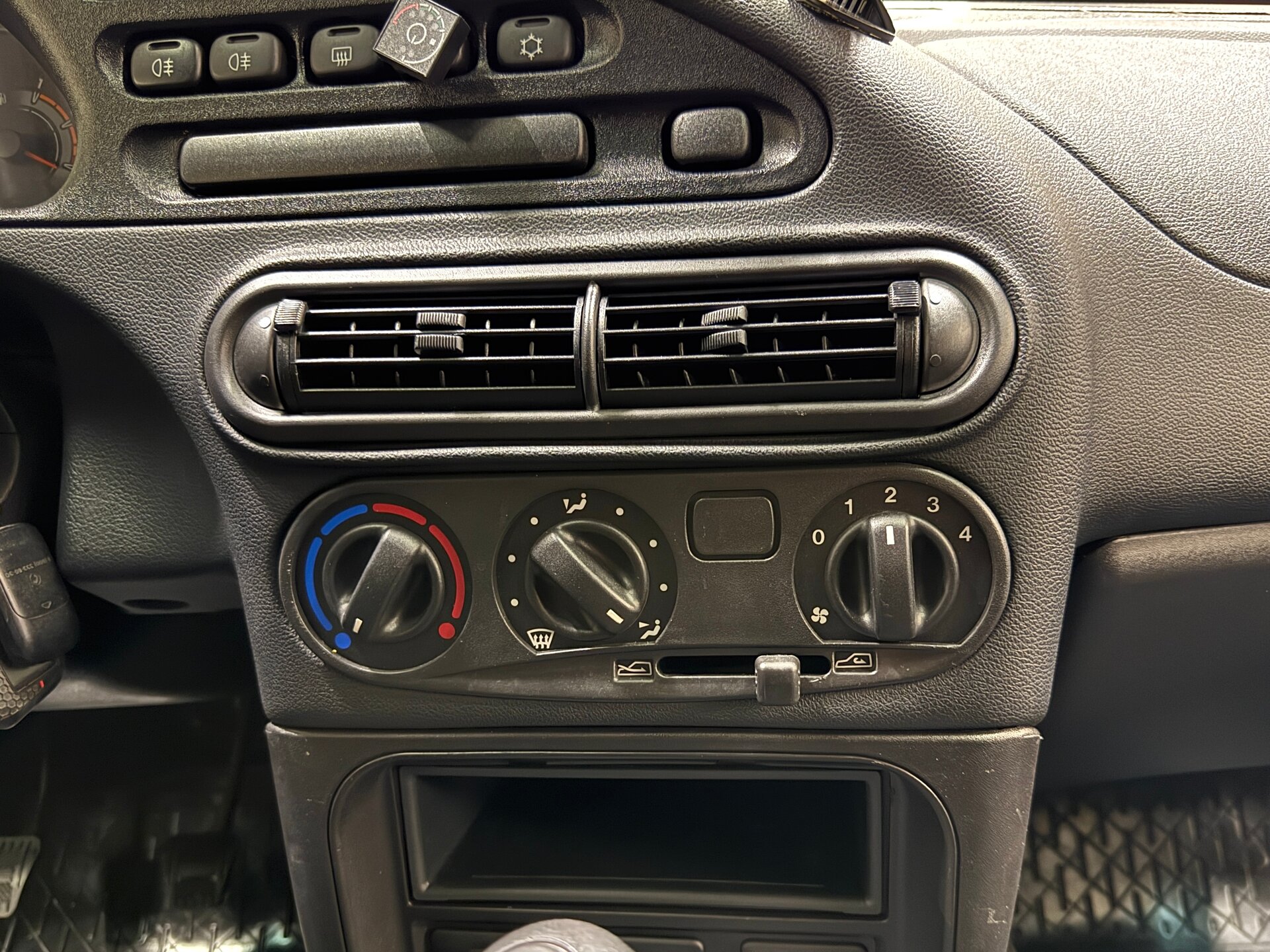 Lada (ВАЗ) Niva Travel, I 2022