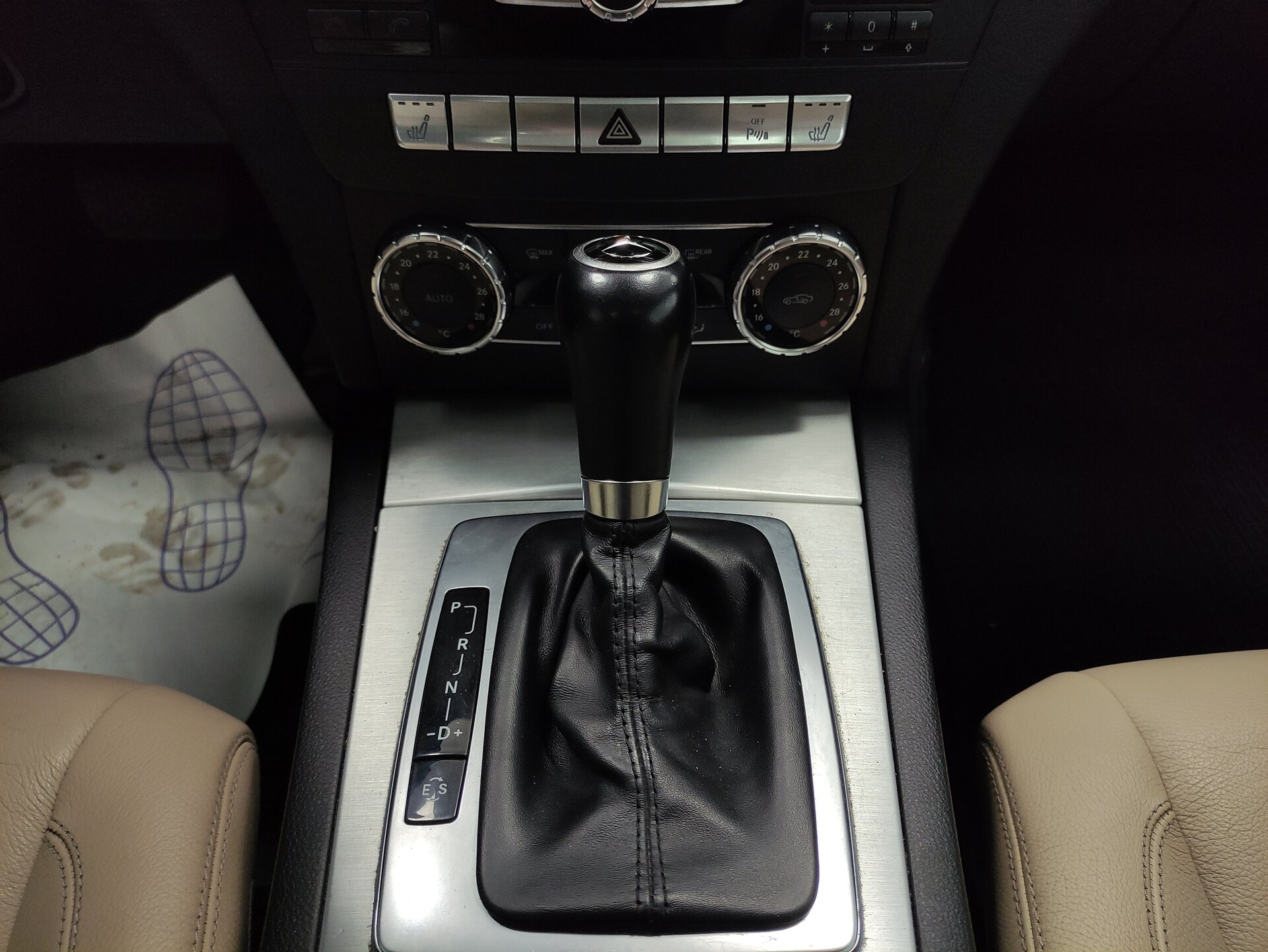 Mercedes-Benz C-Класс, III (W204) Рестайлинг 2011 Mercedes-Benz C-Класс, III (W204) Рестайлинг 2011