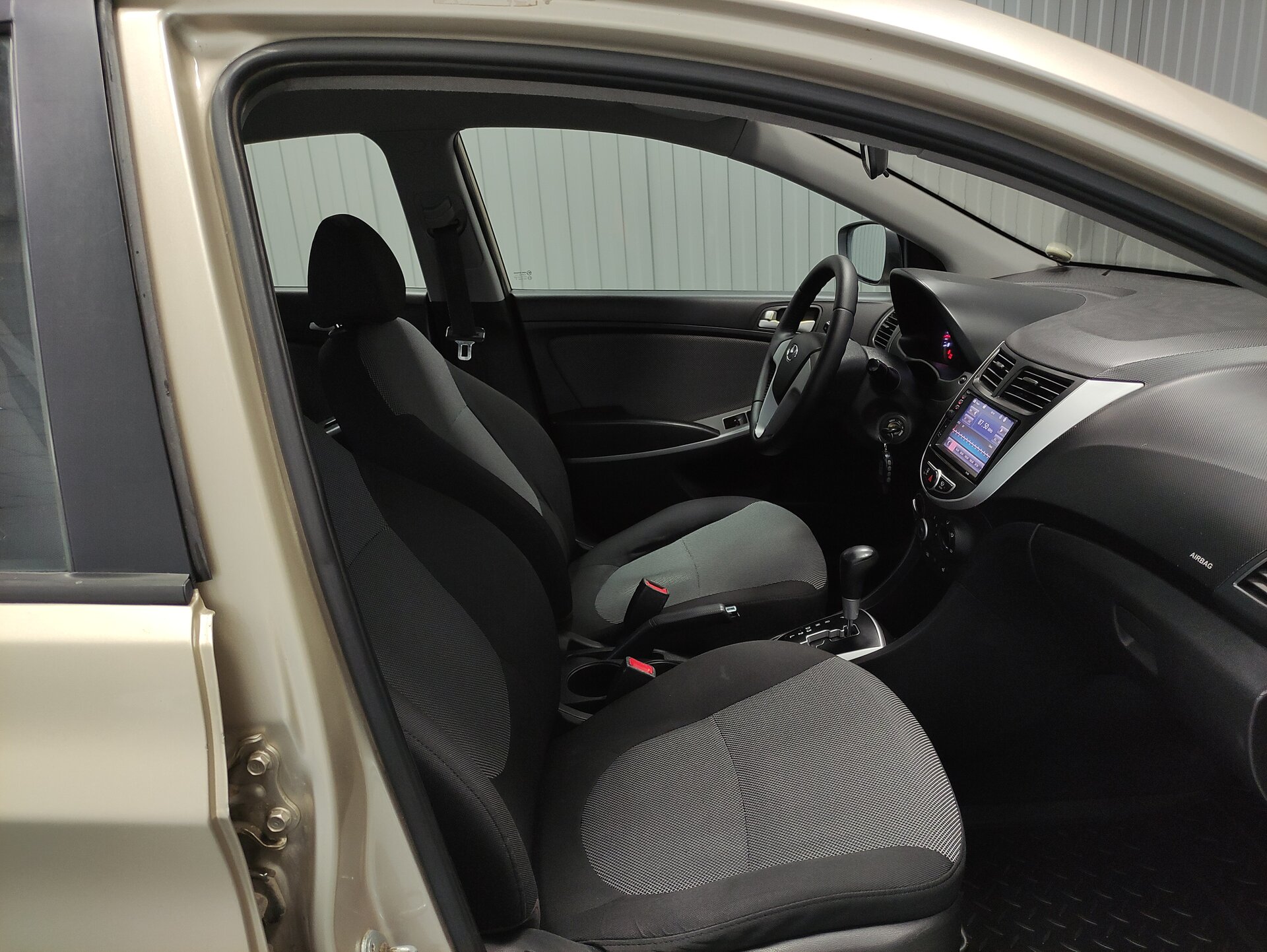 Hyundai Solaris, I 2011