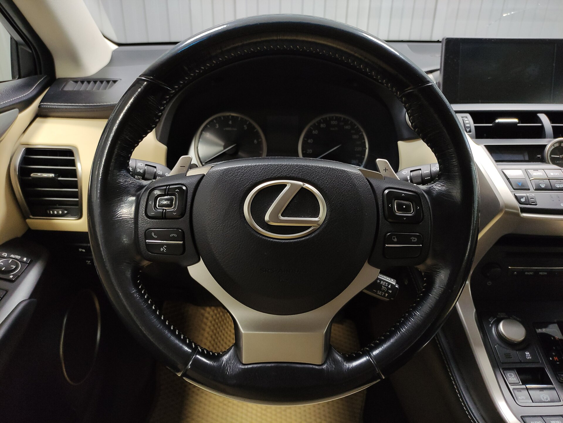 Lexus NX, I 2015