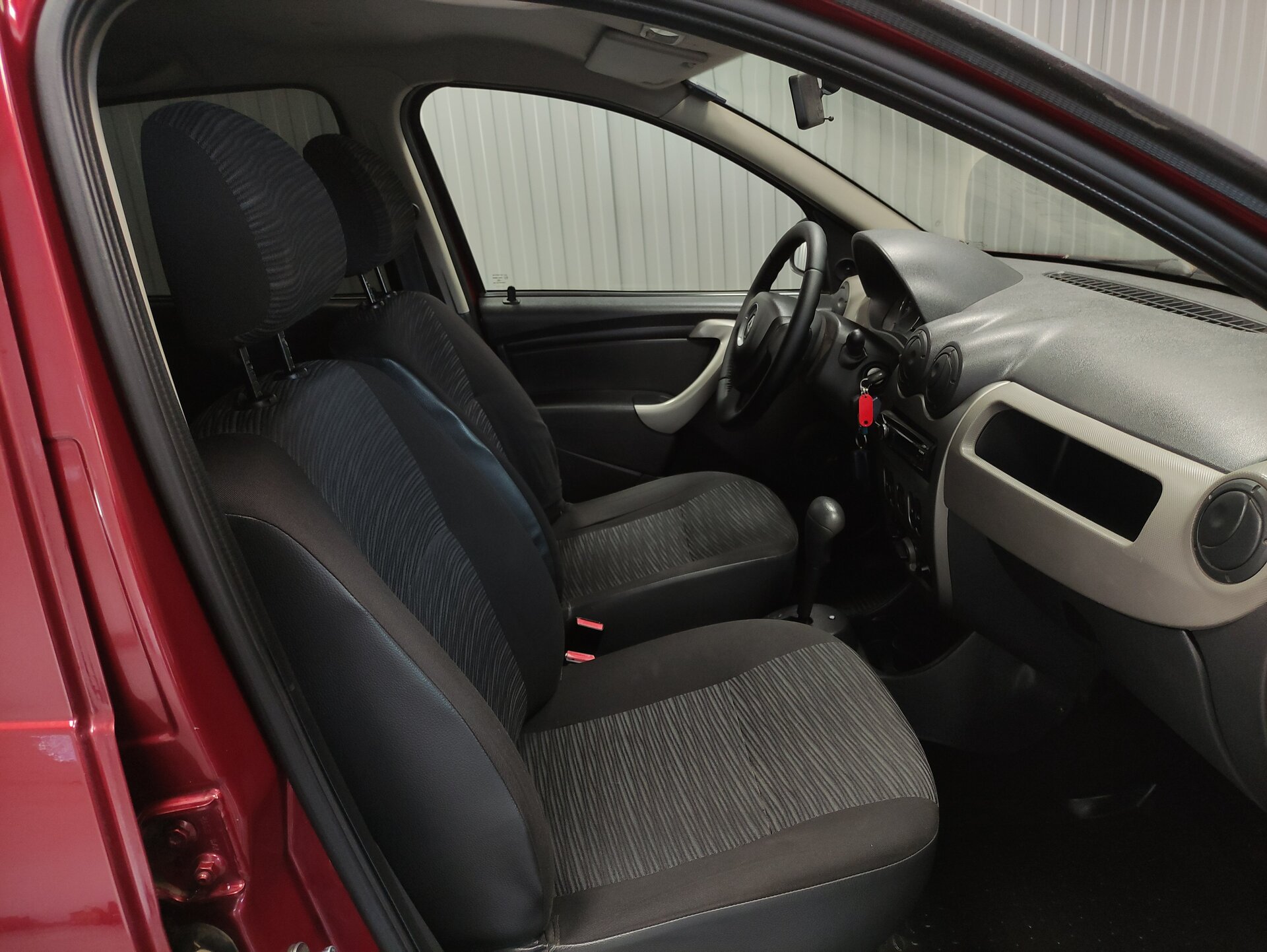 Renault Sandero, I 2011