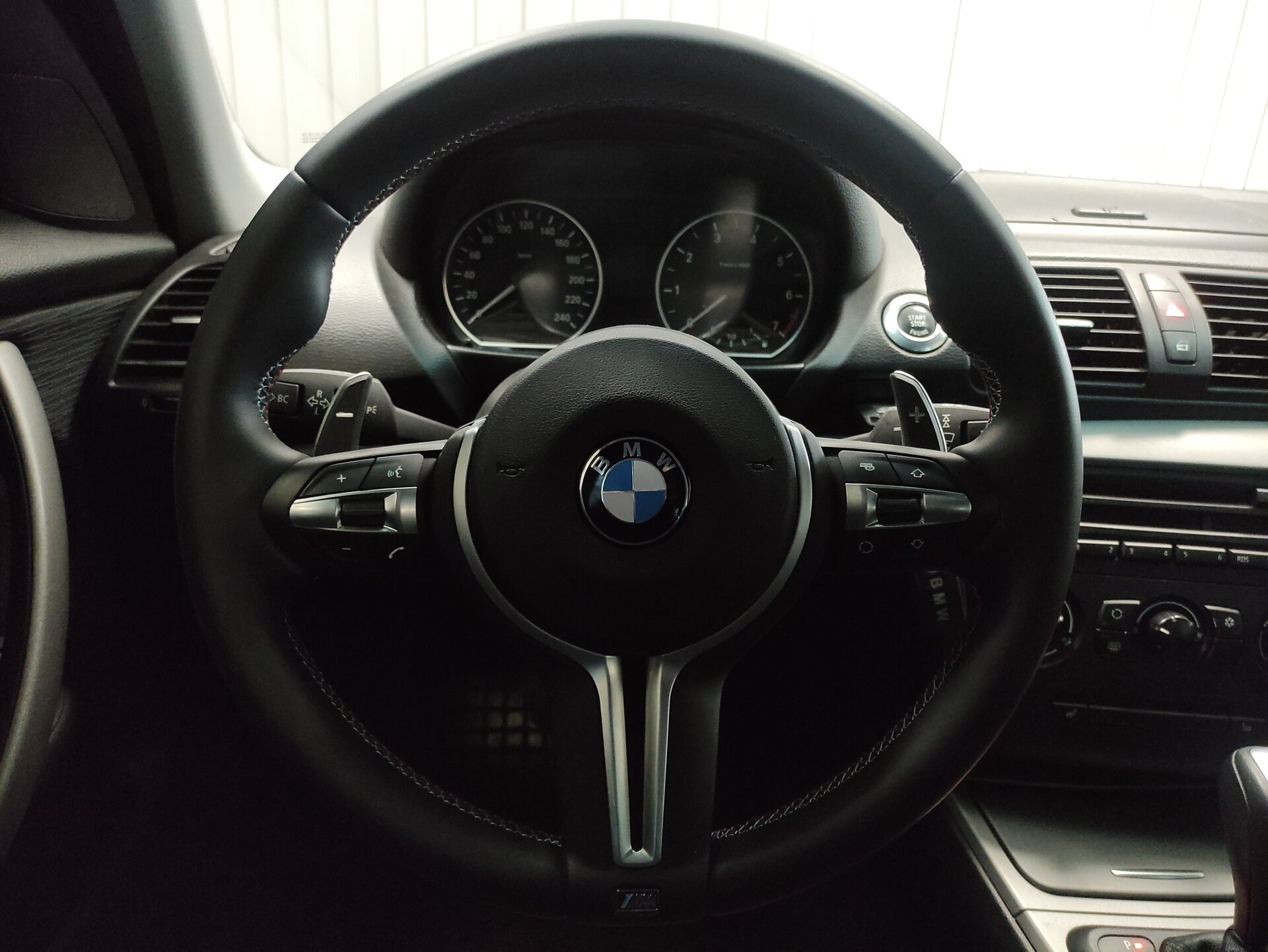 BMW 1 серии, I (E81/E82/E87/E88) Рестайлинг 2011 BMW 1 серии, I (E81/E82/E87/E88) Рестайлинг 2011