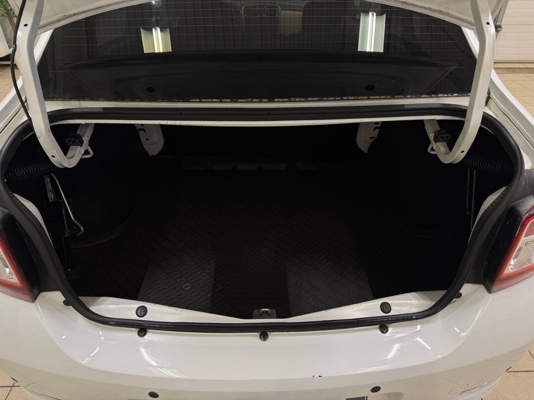 Renault Logan, II 2014 Renault Logan, II 2014