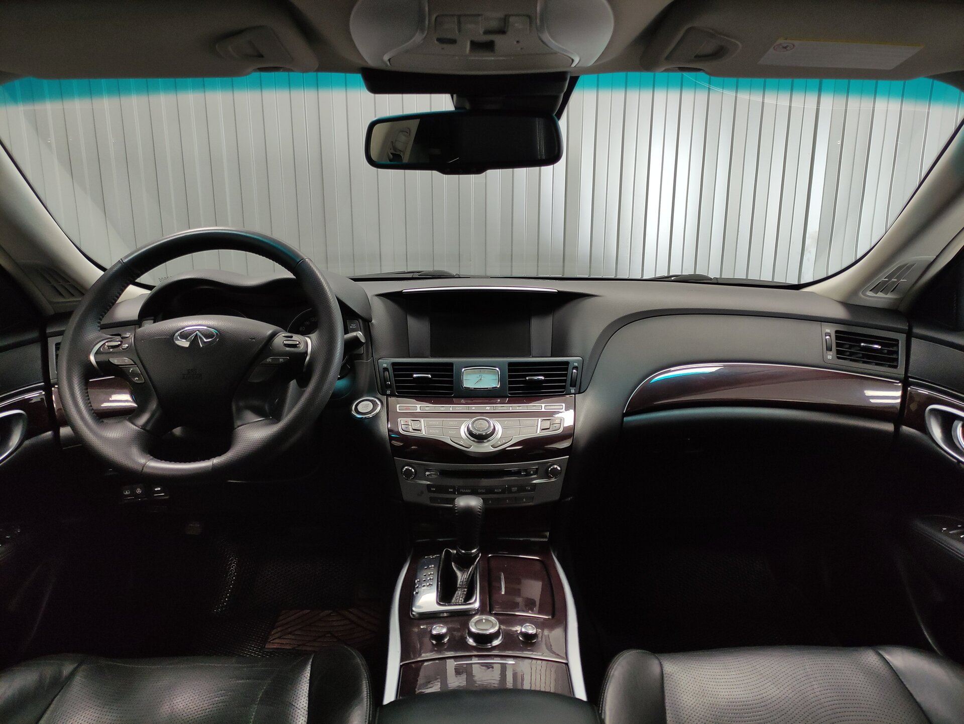 Infiniti M, IV 2012