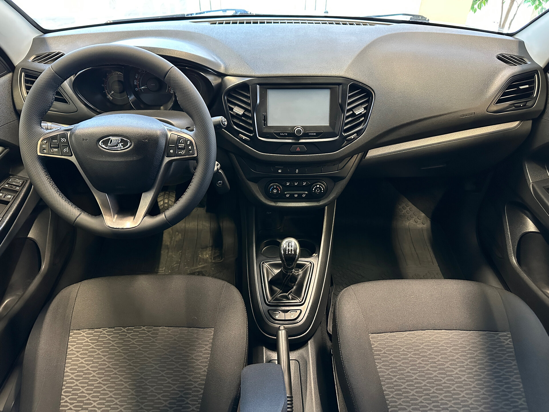 Lada (ВАЗ) Vesta, I 2018