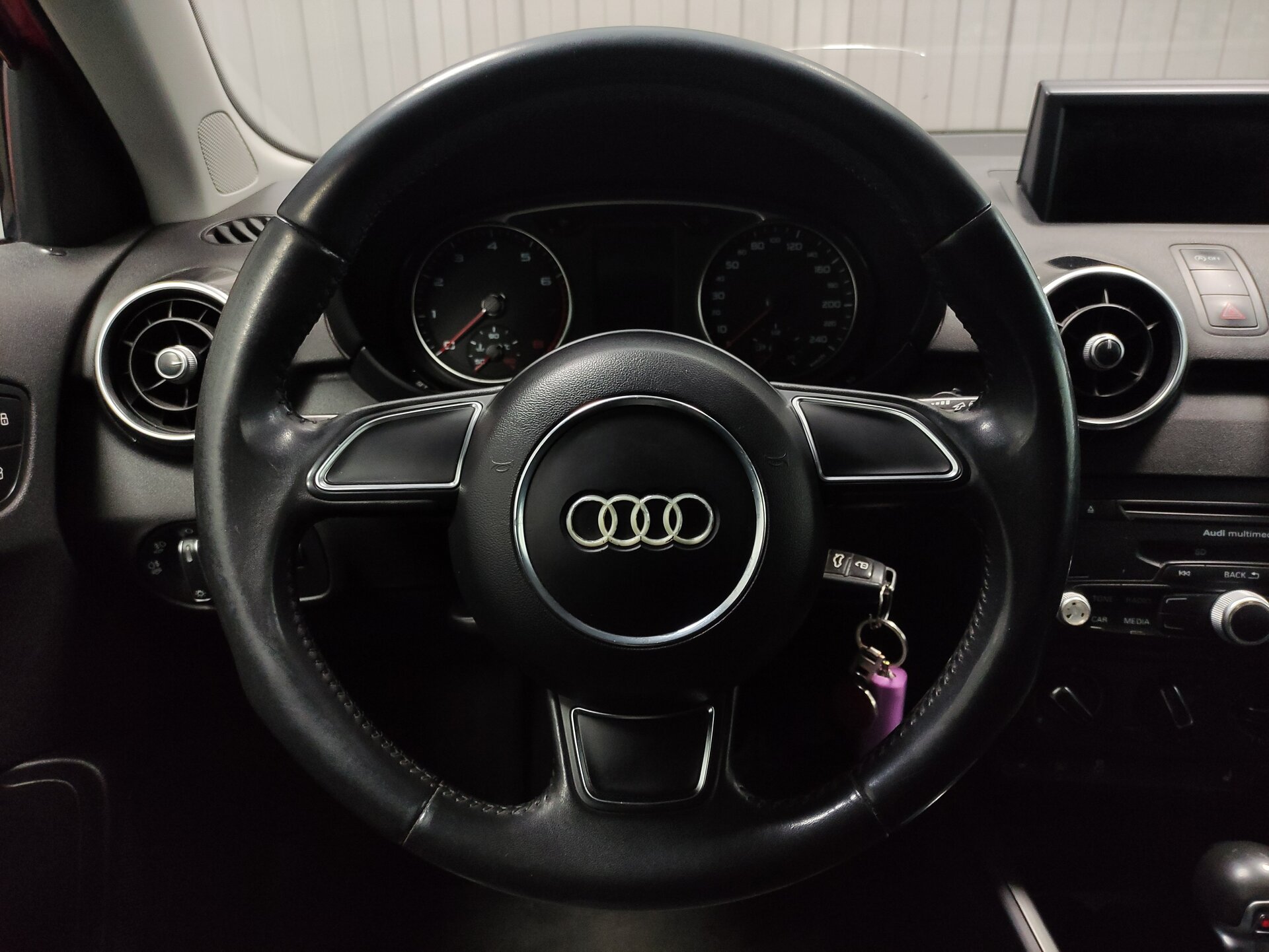 Audi A1, I (8X) 2013