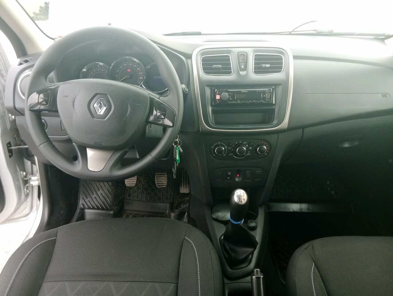 Renault Sandero, II 2015 Renault Sandero, II 2015