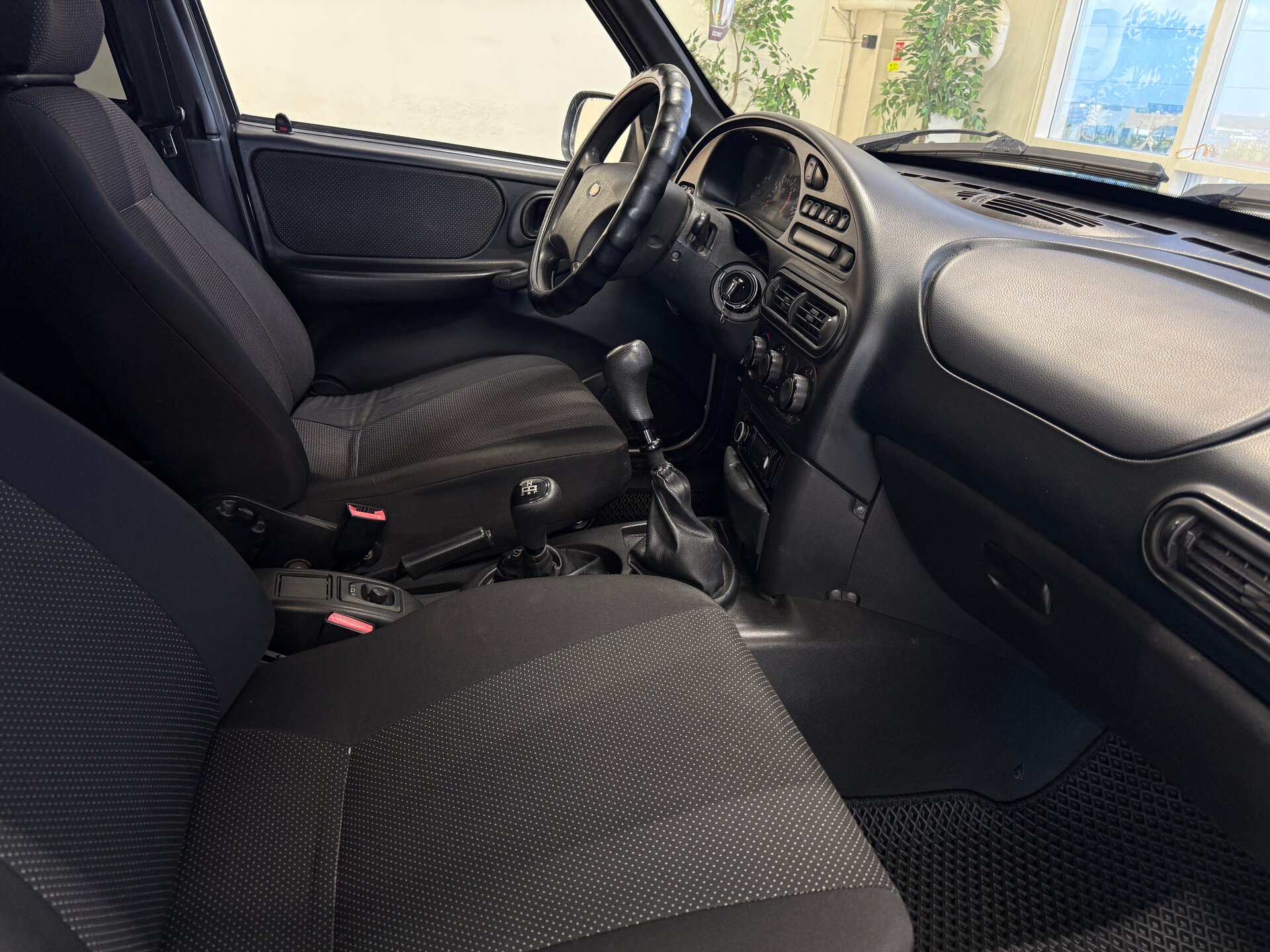 Chevrolet Niva, I 2008