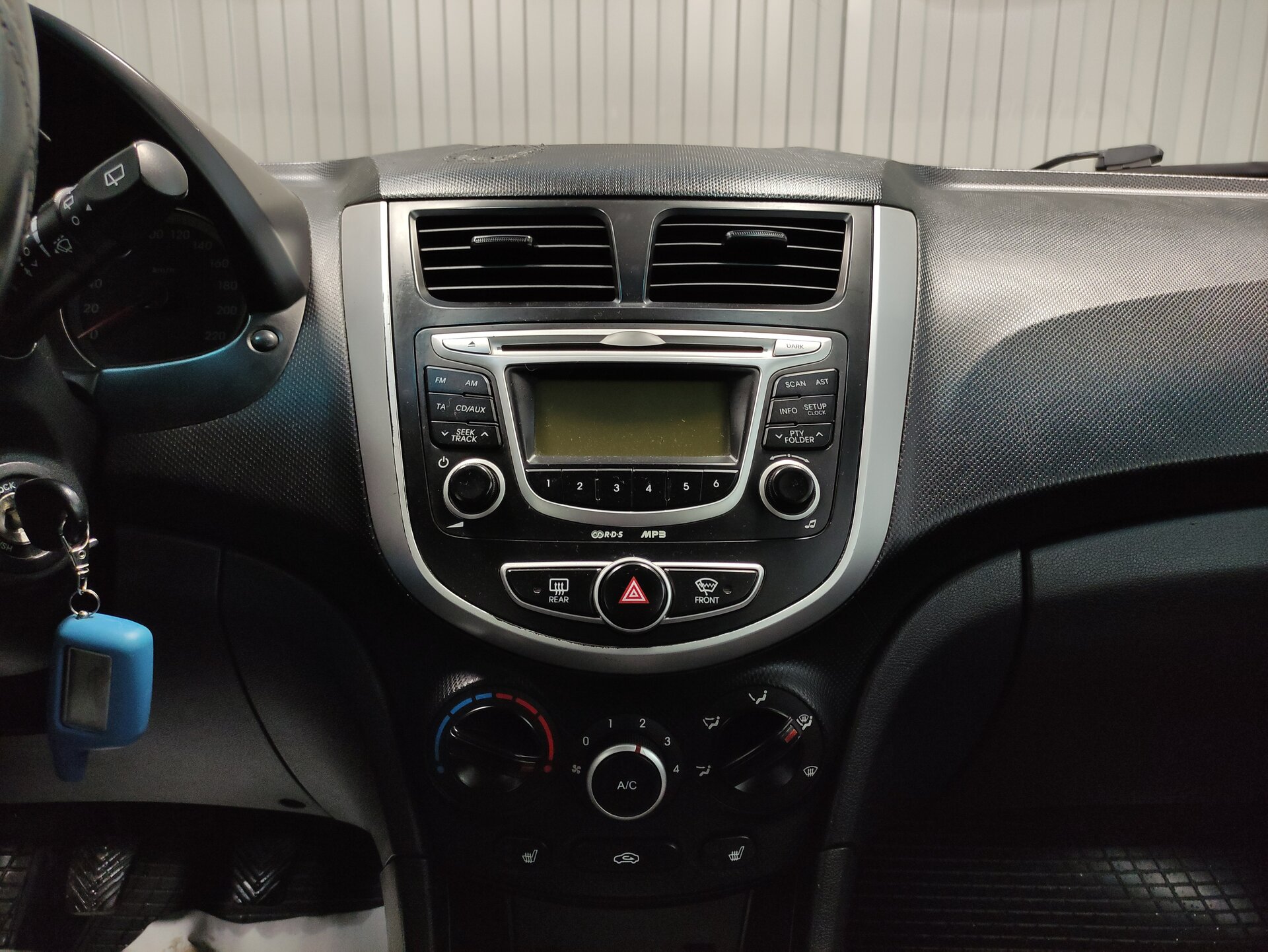 Hyundai Solaris, I 2012