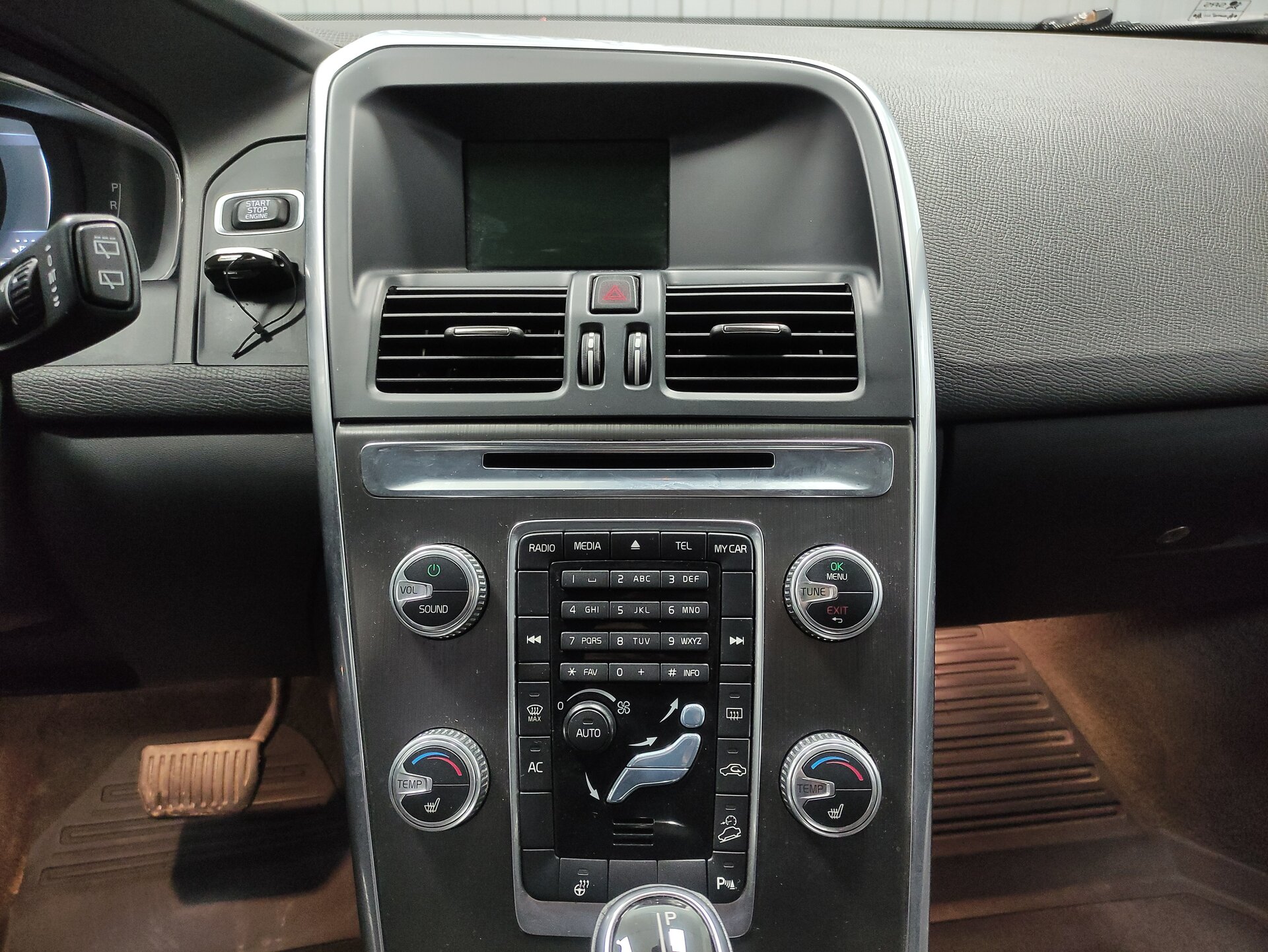 Volvo XC60, I Рестайлинг 2015