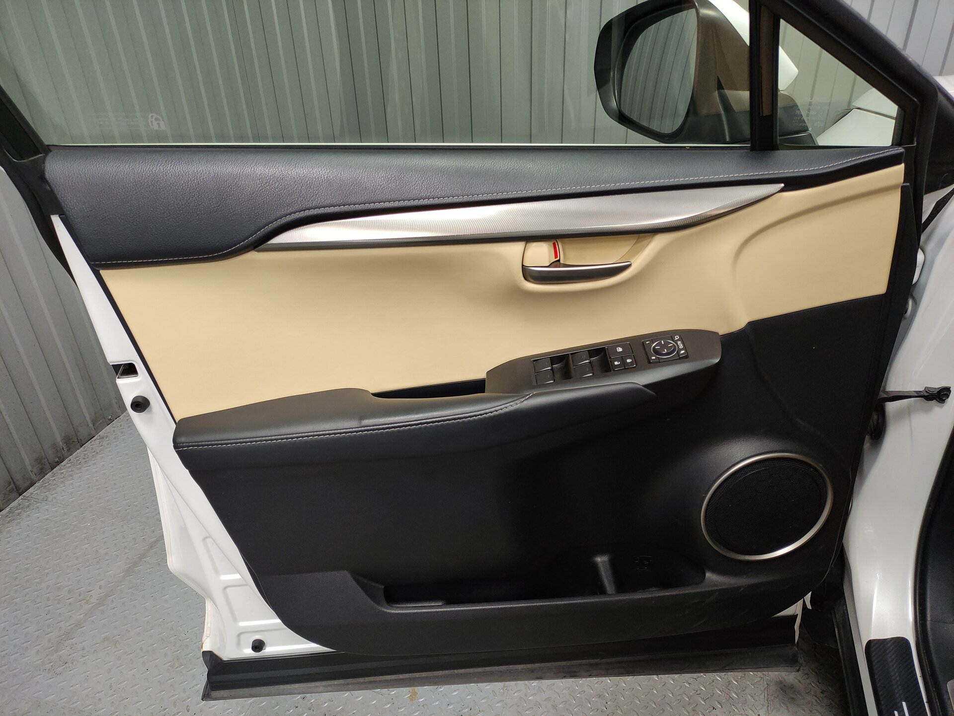 Lexus NX, I 2015