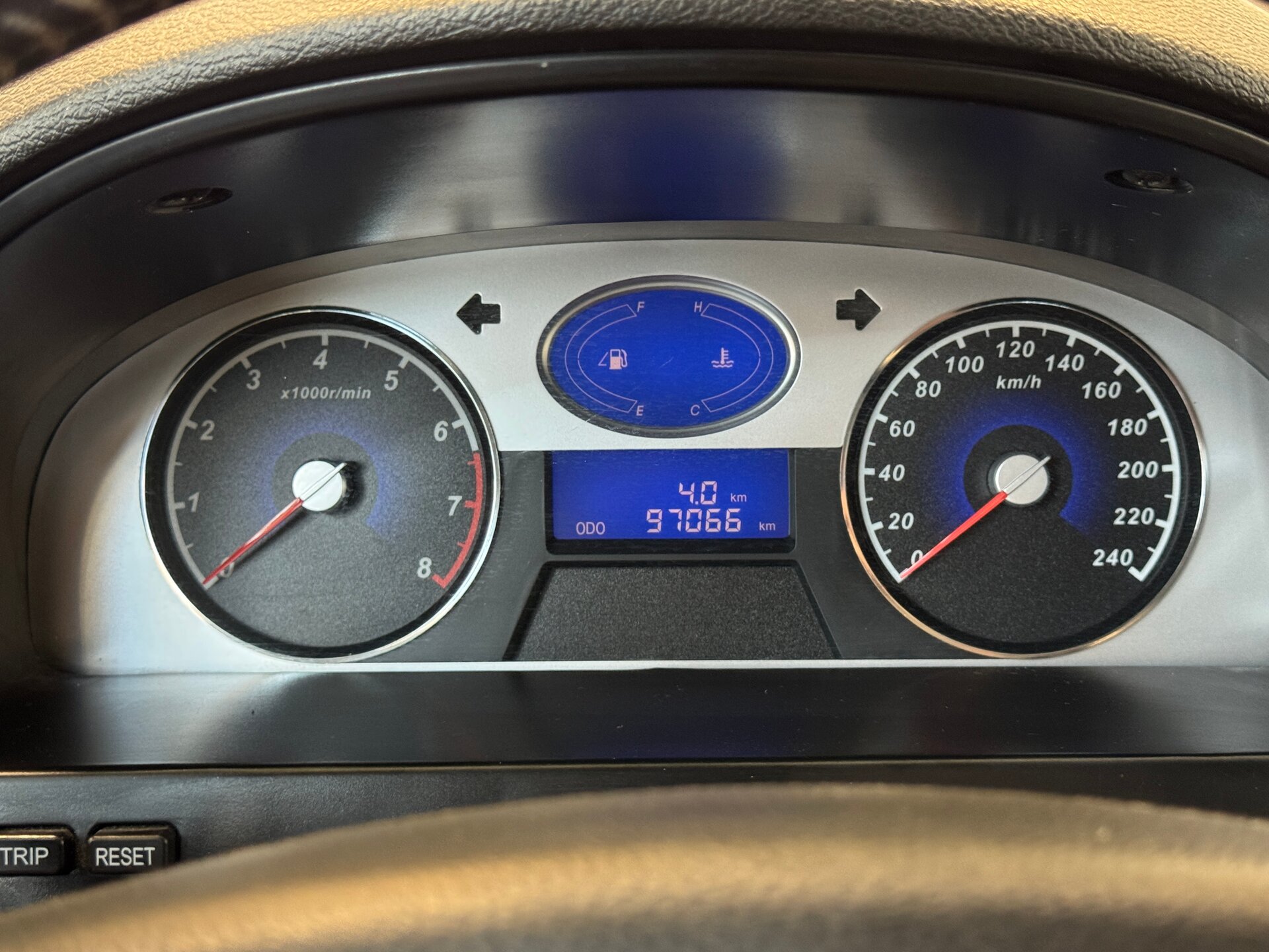 Geely Emgrand EC7, I 2013