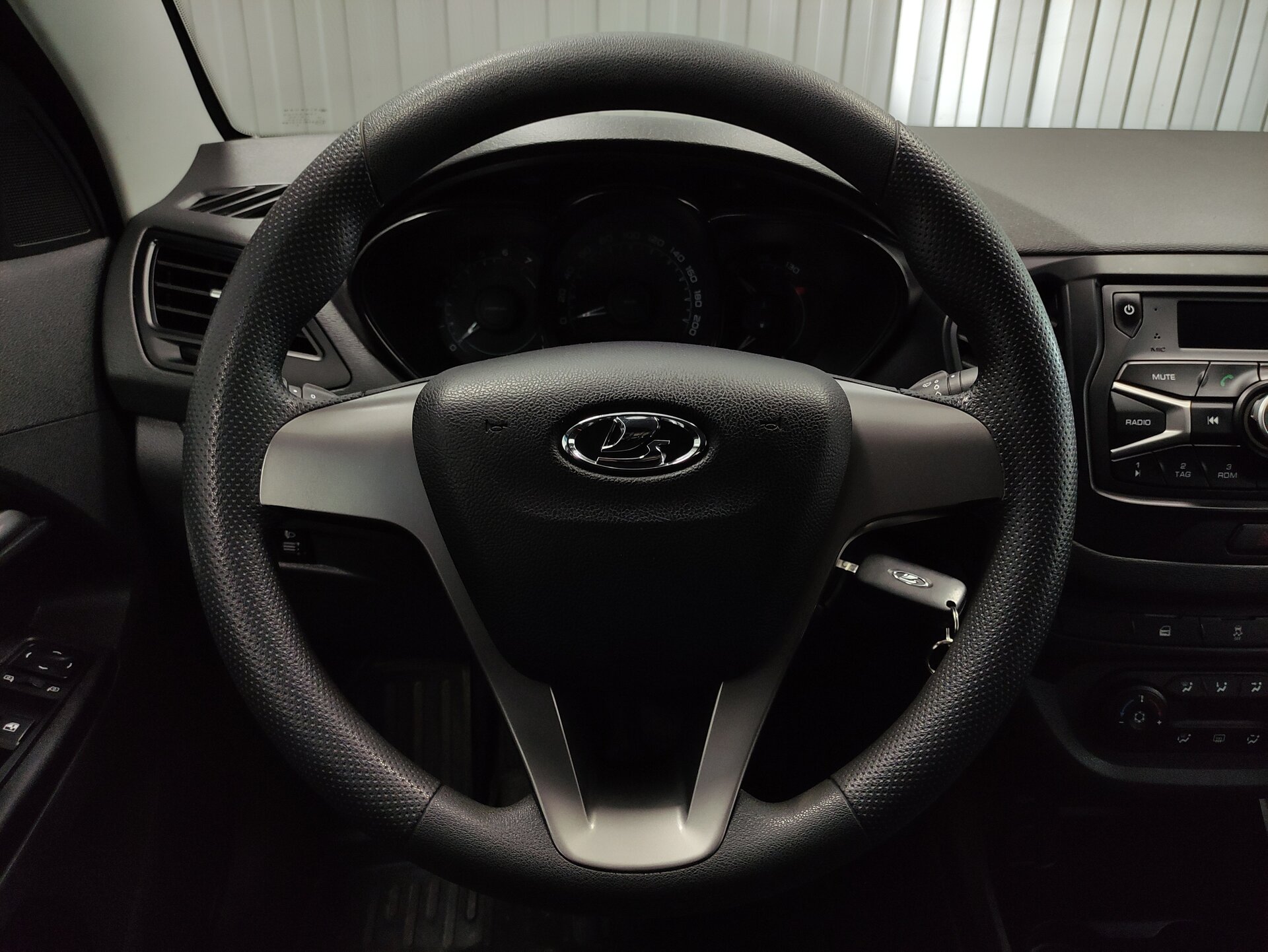 Lada (ВАЗ) Vesta, I 2015
