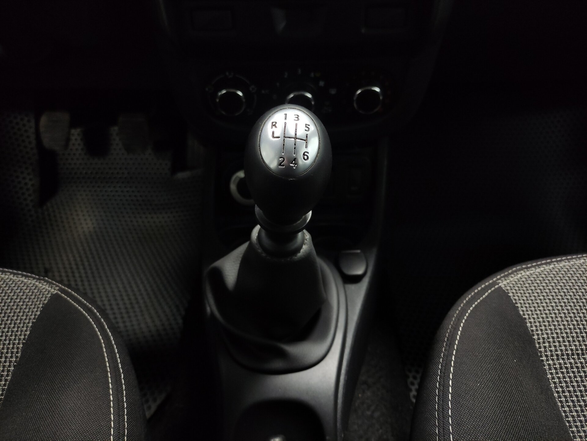 Renault Duster, I Рестайлинг 2015