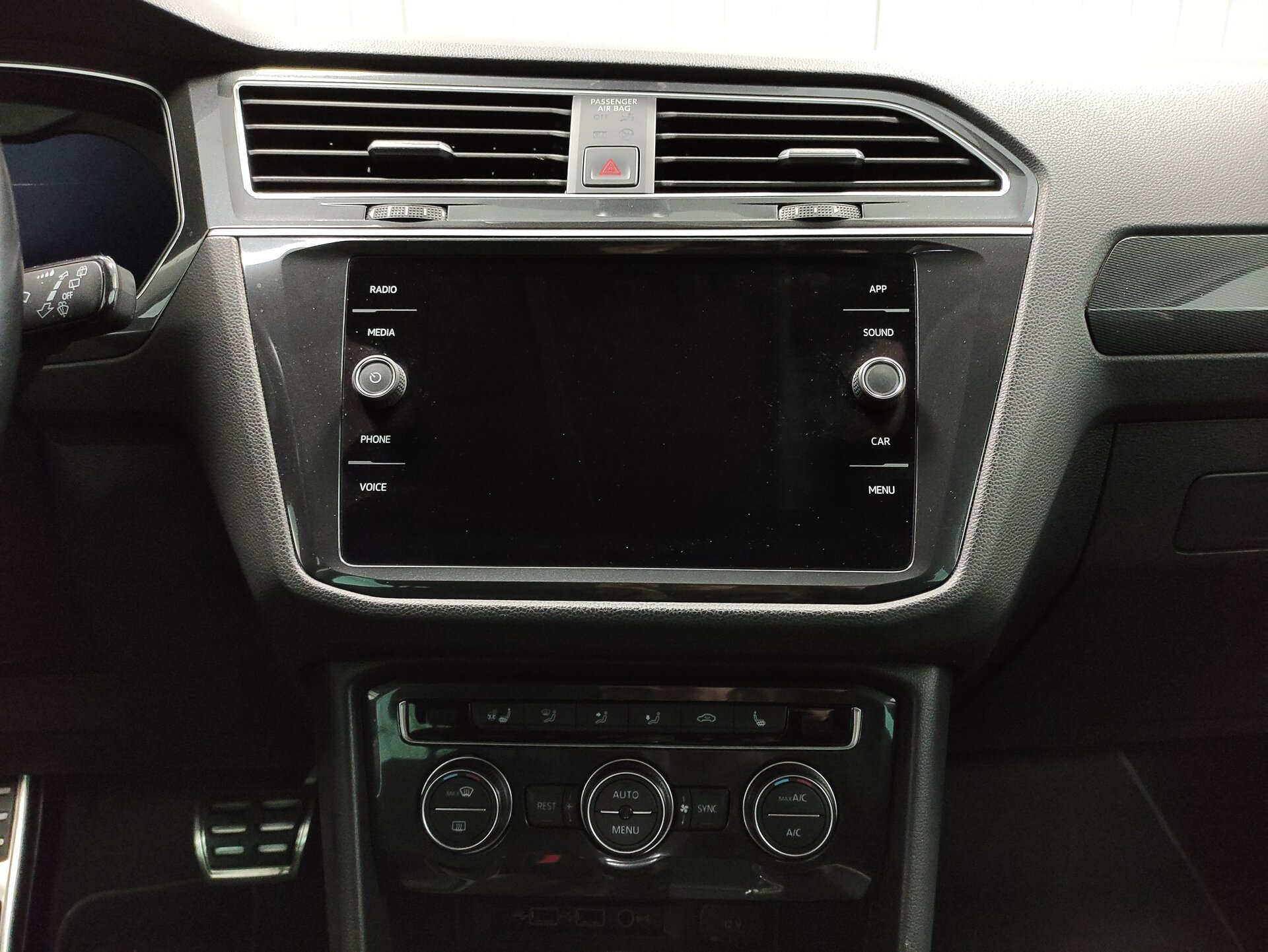 Volkswagen Tiguan, II 2018