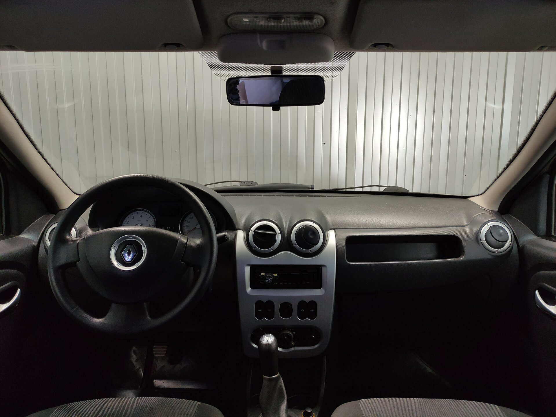 Renault Logan, I Рестайлинг 2011
