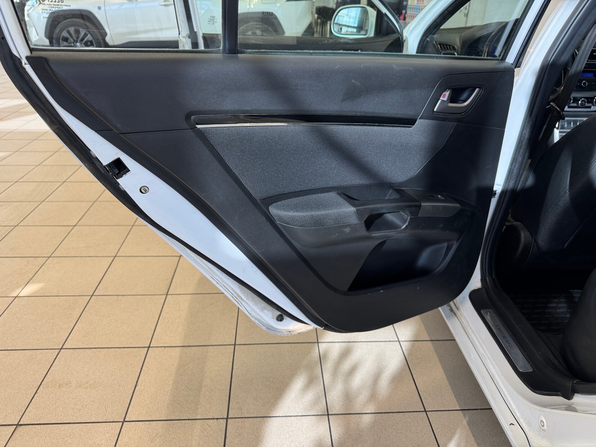 Geely Emgrand EC7, I 2013