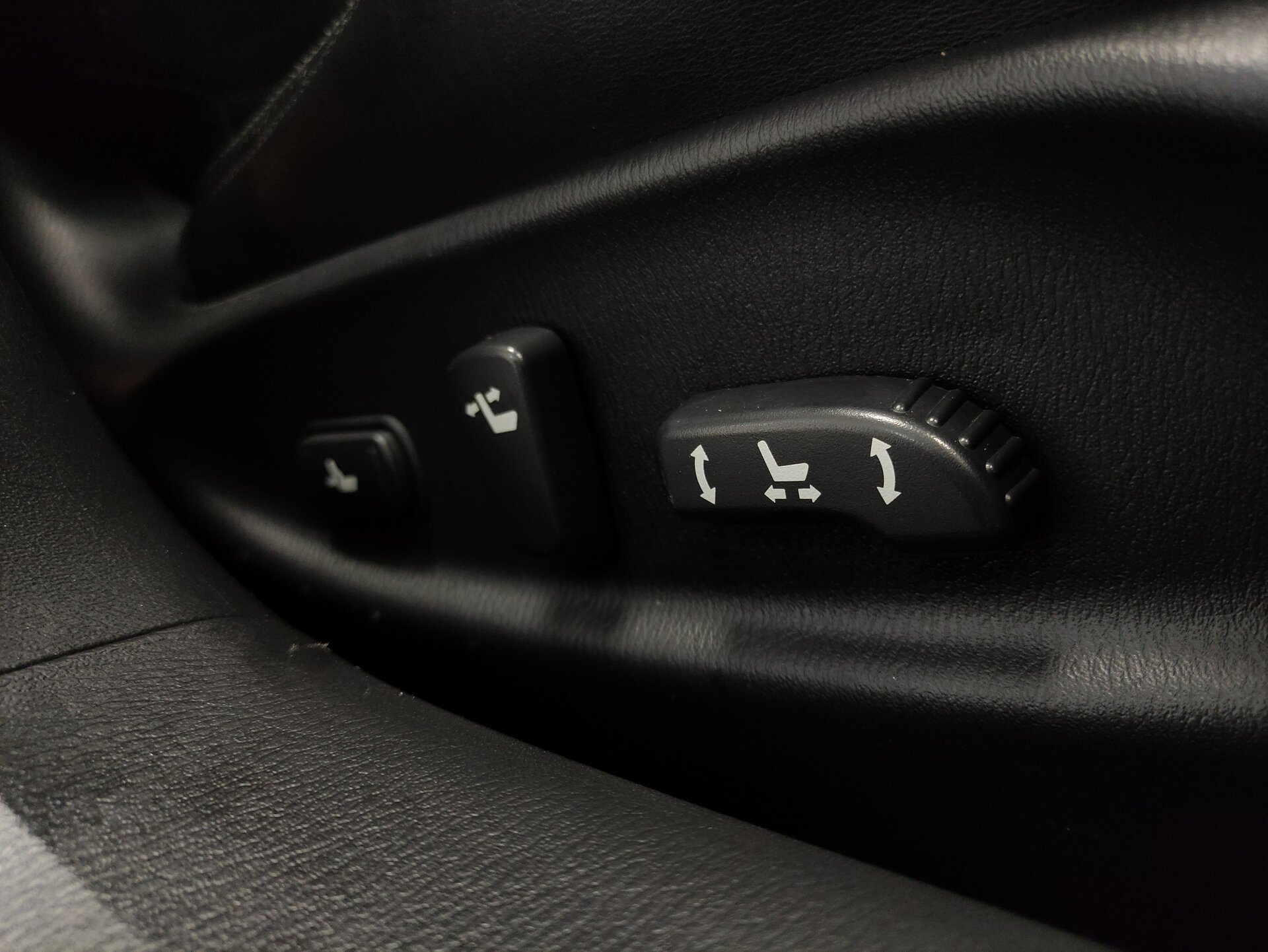 Infiniti M, IV 2012