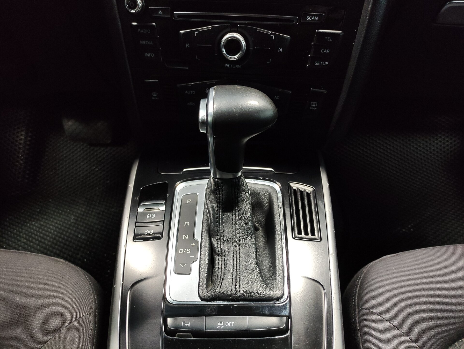Audi A4, IV (B8) Рестайлинг 2013