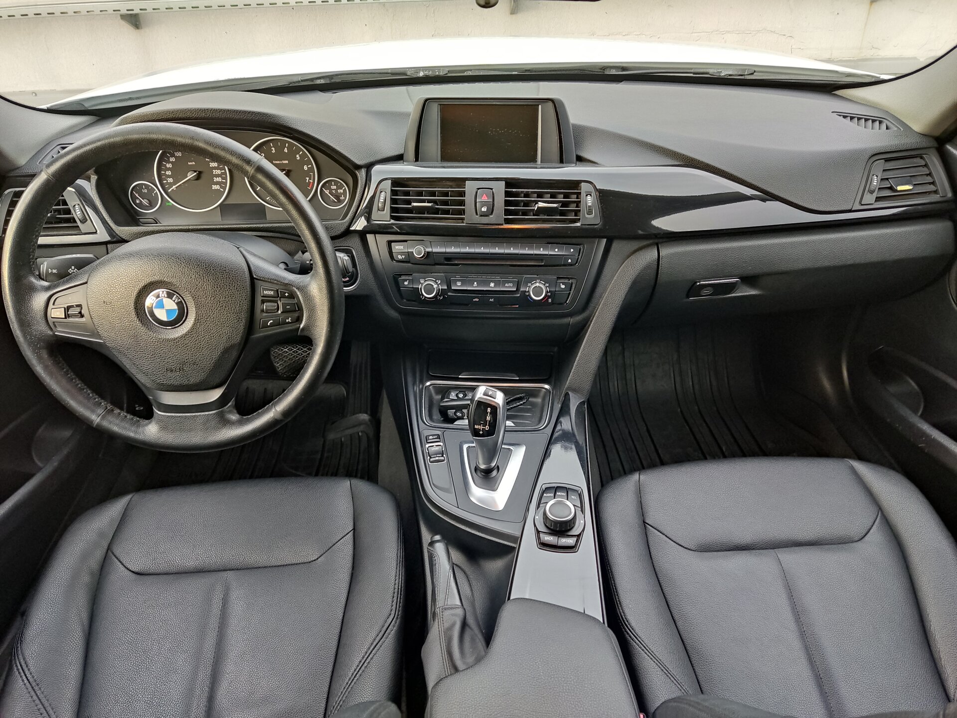 BMW 3 серии, VI (F3x) 2013