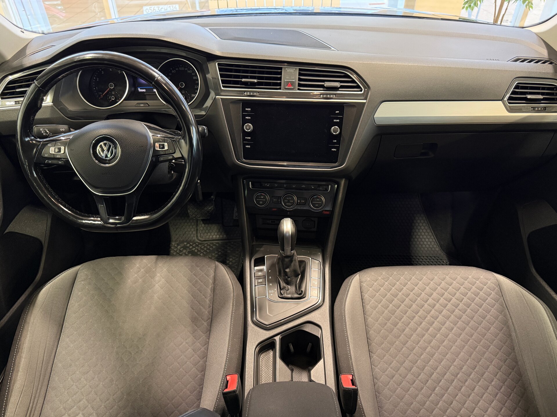 Volkswagen Tiguan, II 2017