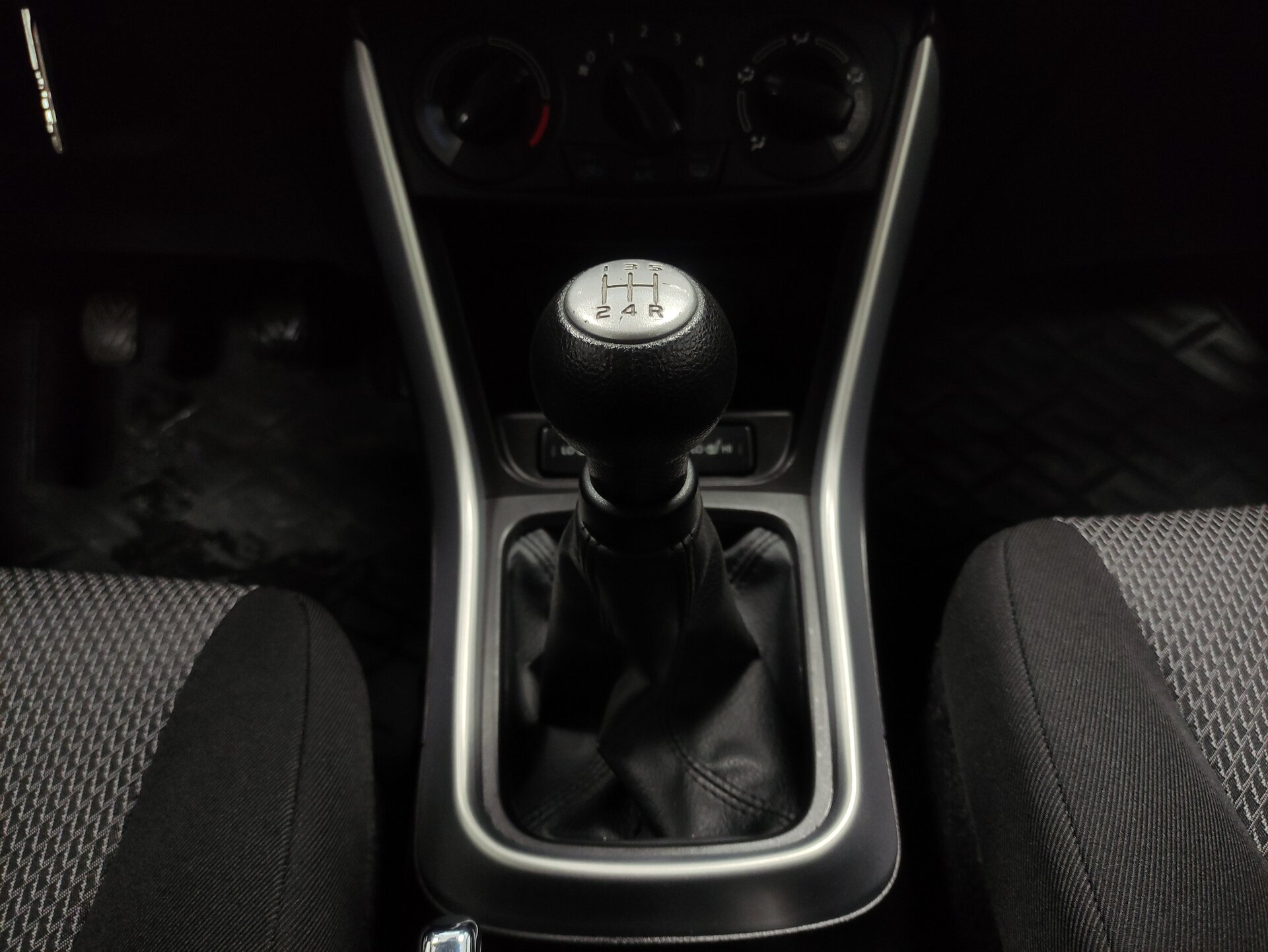 Suzuki SX4, II (S-Cross) 2014