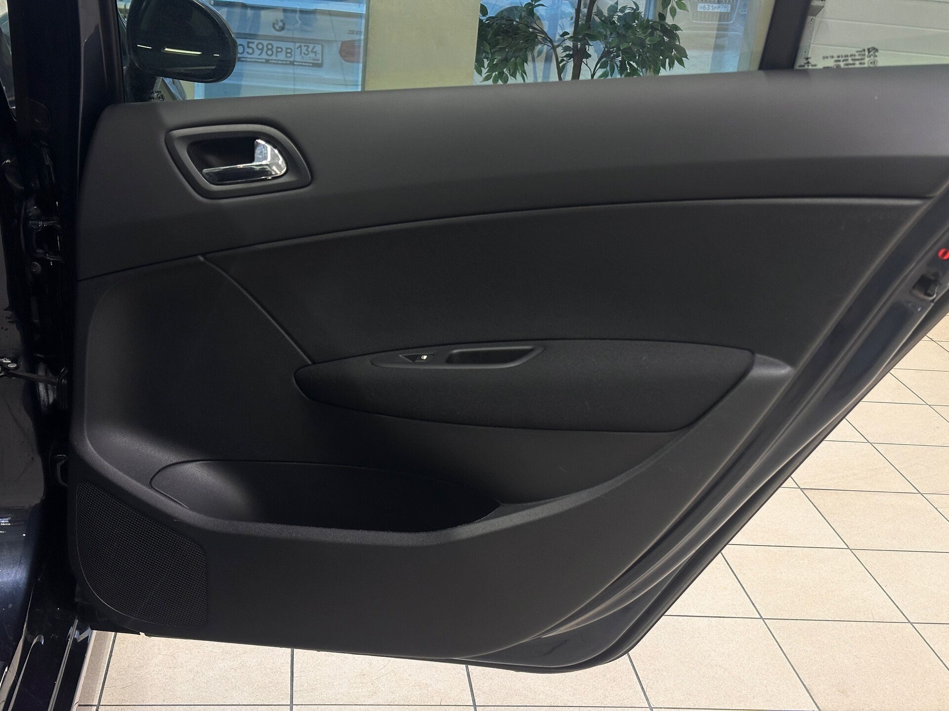 Peugeot 408, I 2014