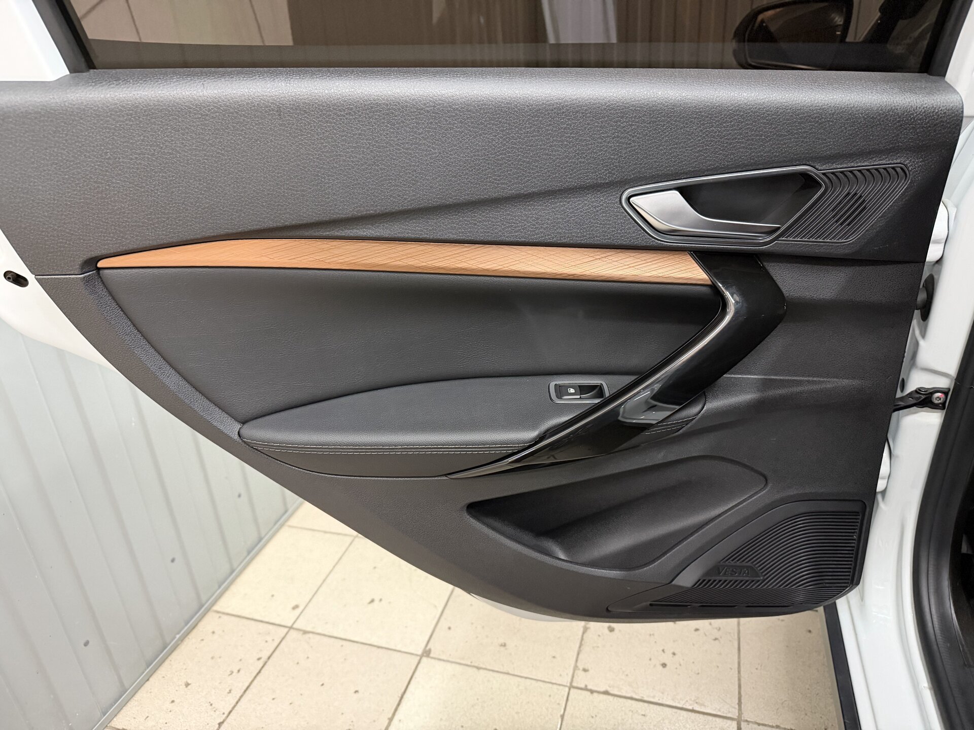 Lada (ВАЗ) Vesta, I Рестайлинг (NG) 2023 Lada (ВАЗ) Vesta, I Рестайлинг (NG) 2023