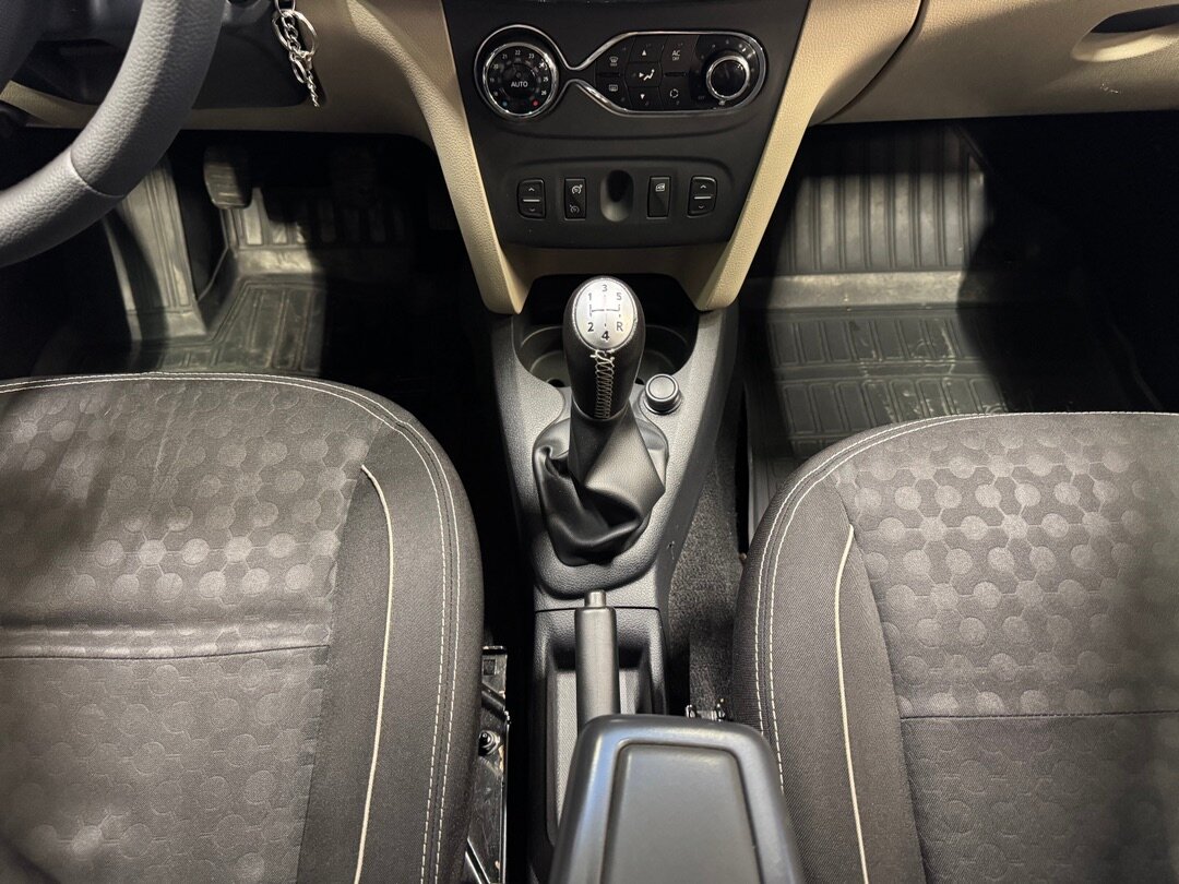 Renault Logan, II 2014 Renault Logan, II 2014