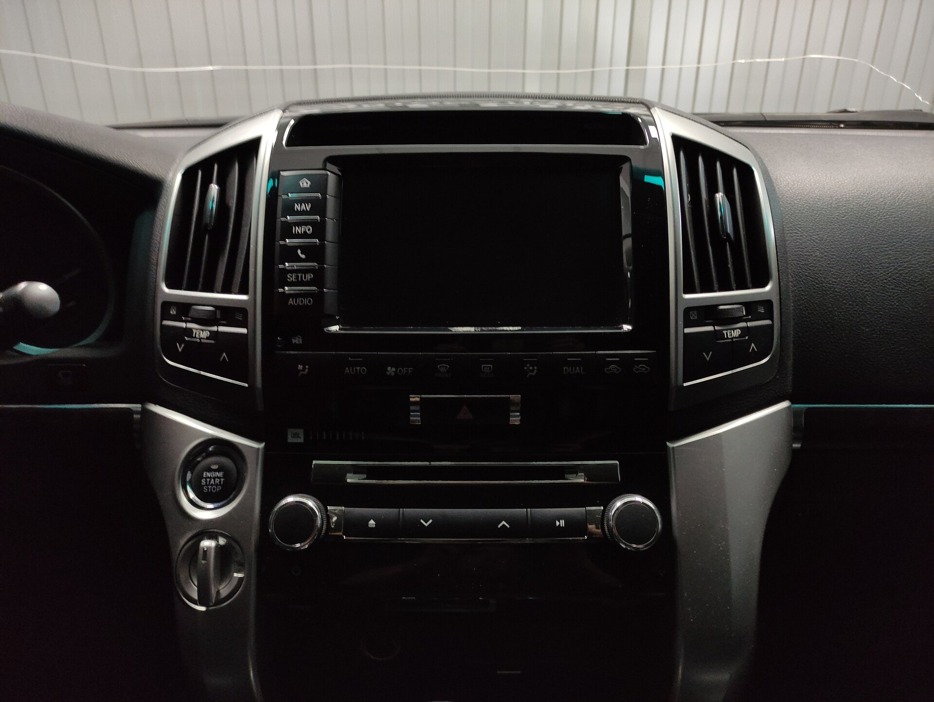 Toyota Land Cruiser, 200 Series Рестайлинг 1 2013 Toyota Land Cruiser, 200 Series Рестайлинг 1 2013