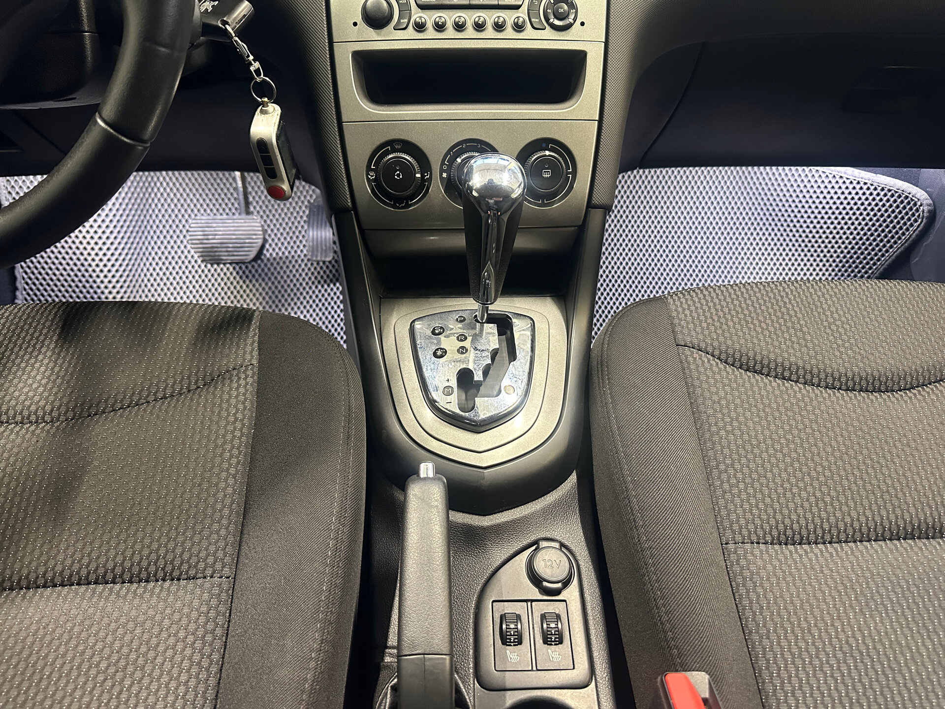Peugeot 408, I 2014