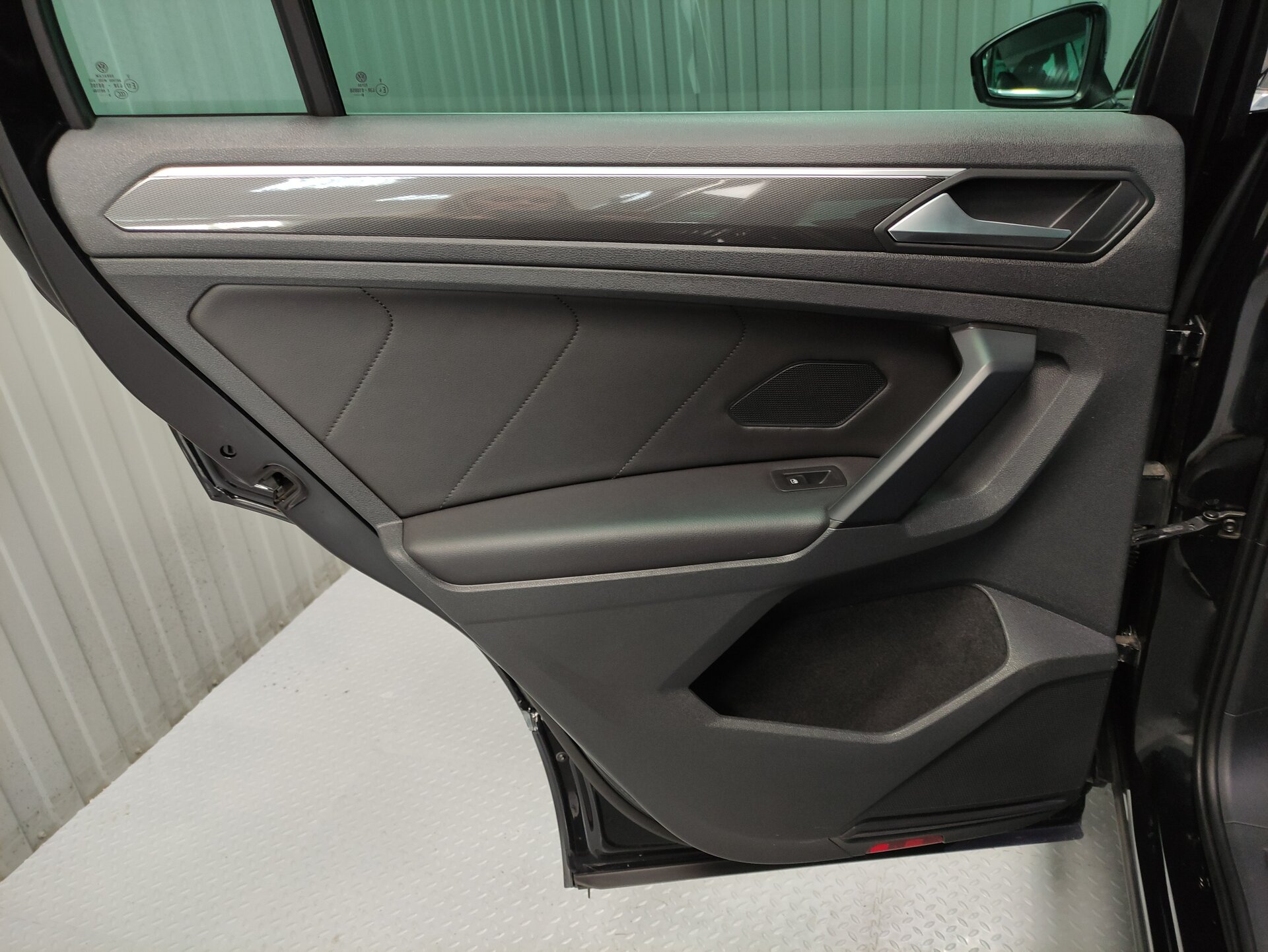 Volkswagen Tiguan, II 2018