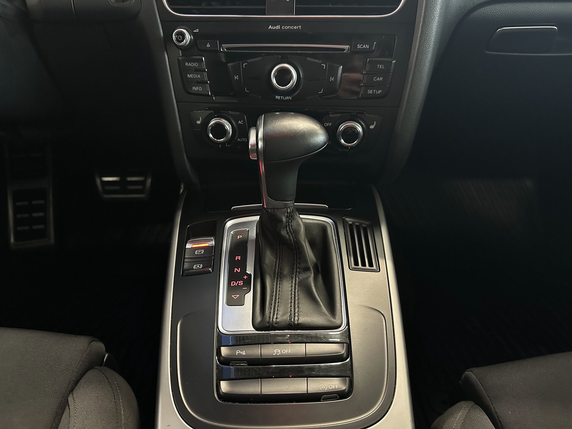 Audi A4, IV (B8) Рестайлинг 2013