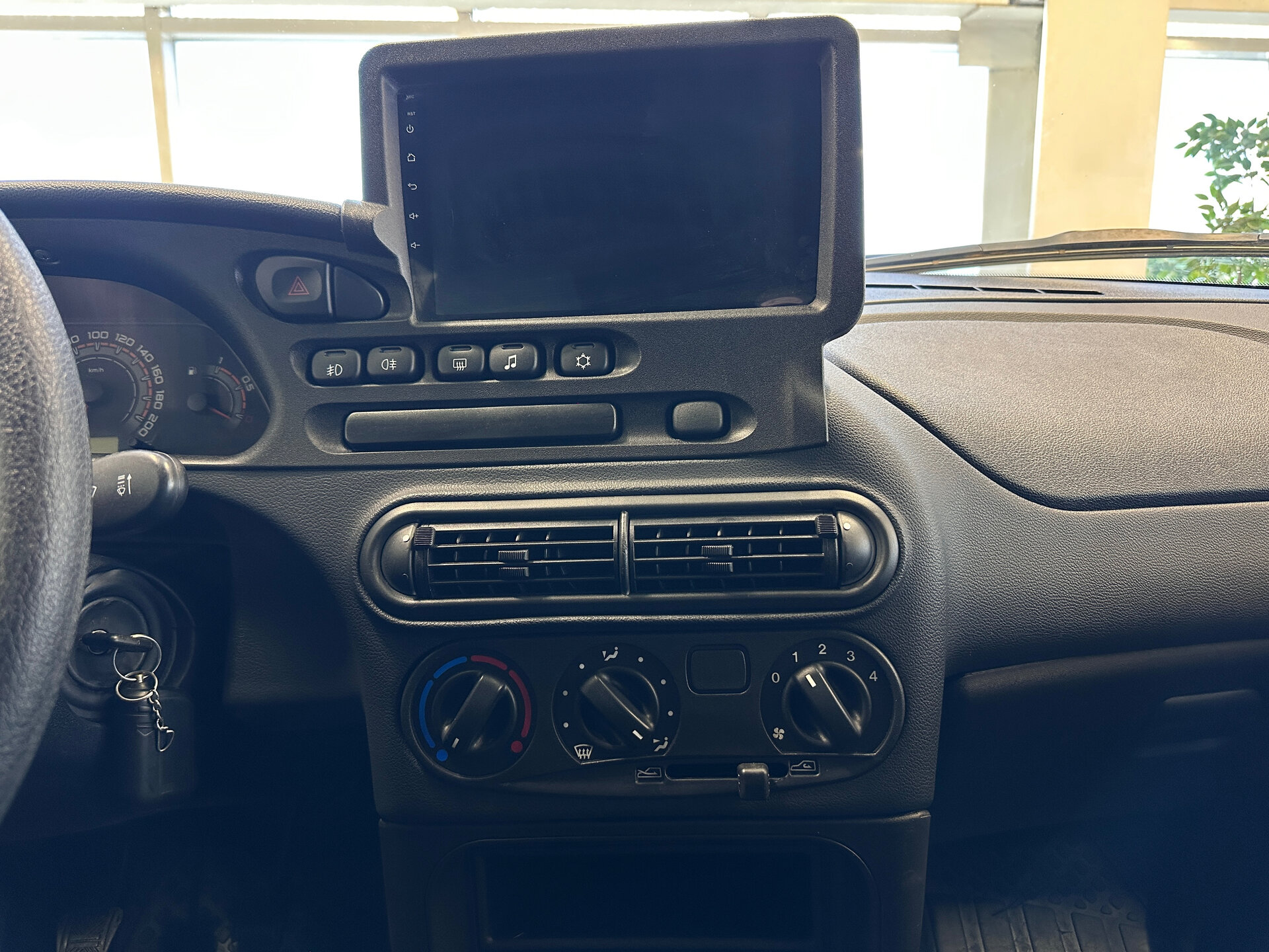 Lada (ВАЗ) Niva Travel, I 2023