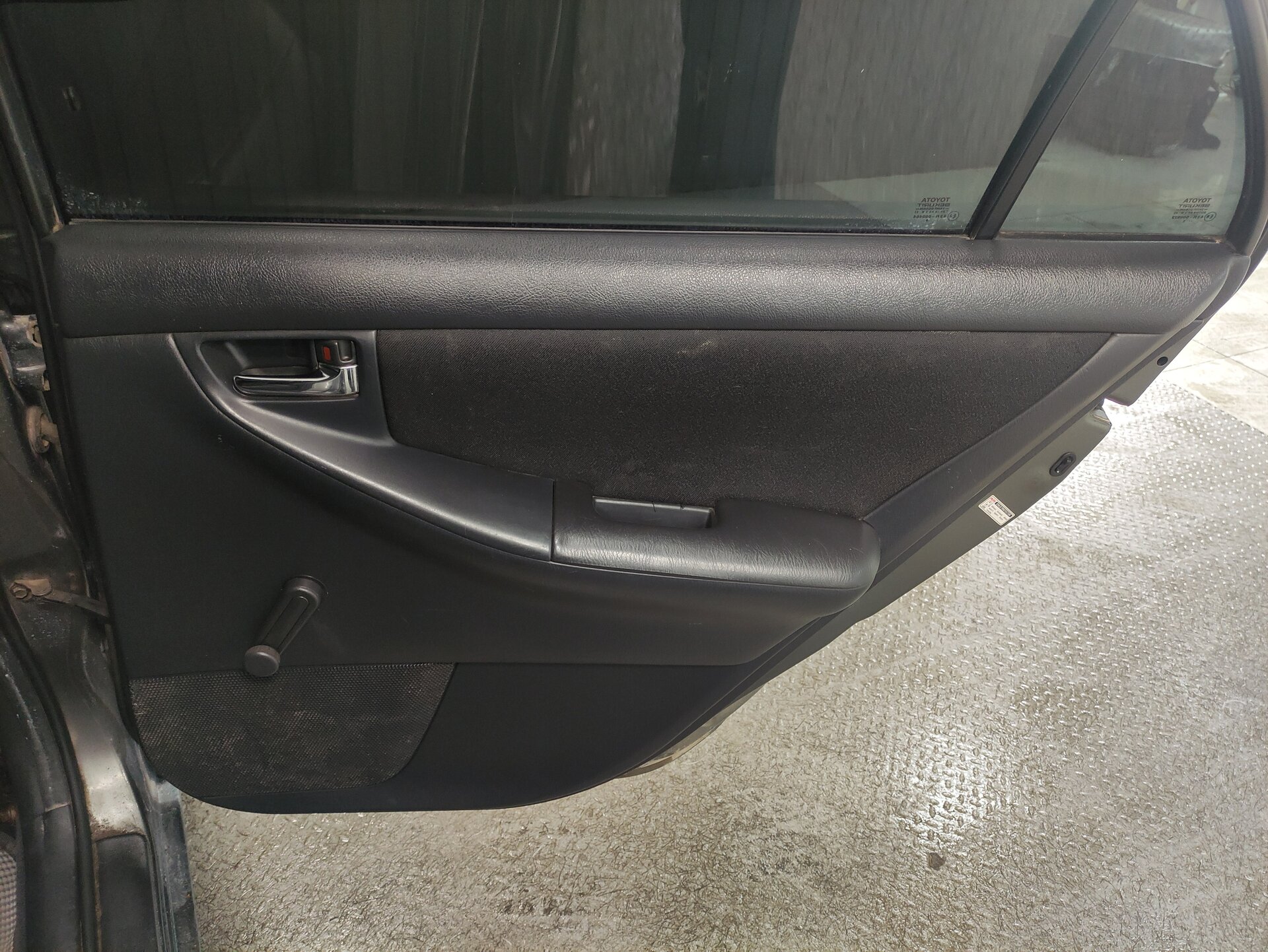 Toyota Corolla, IX (E120, E130) Рестайлинг 2005 Toyota Corolla, IX (E120, E130) Рестайлинг 2005