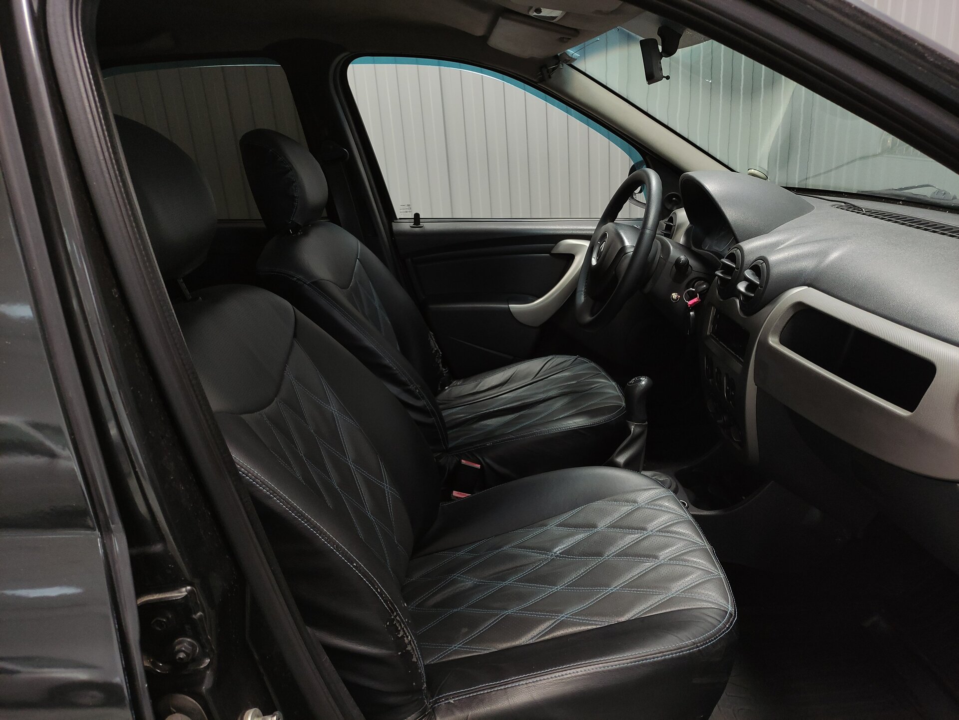 Renault Logan, I Рестайлинг 2012