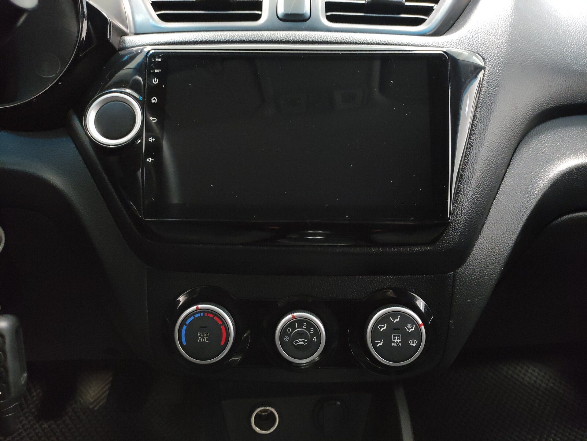 Kia Rio, III Рестайлинг 2016 Kia Rio, III Рестайлинг 2016