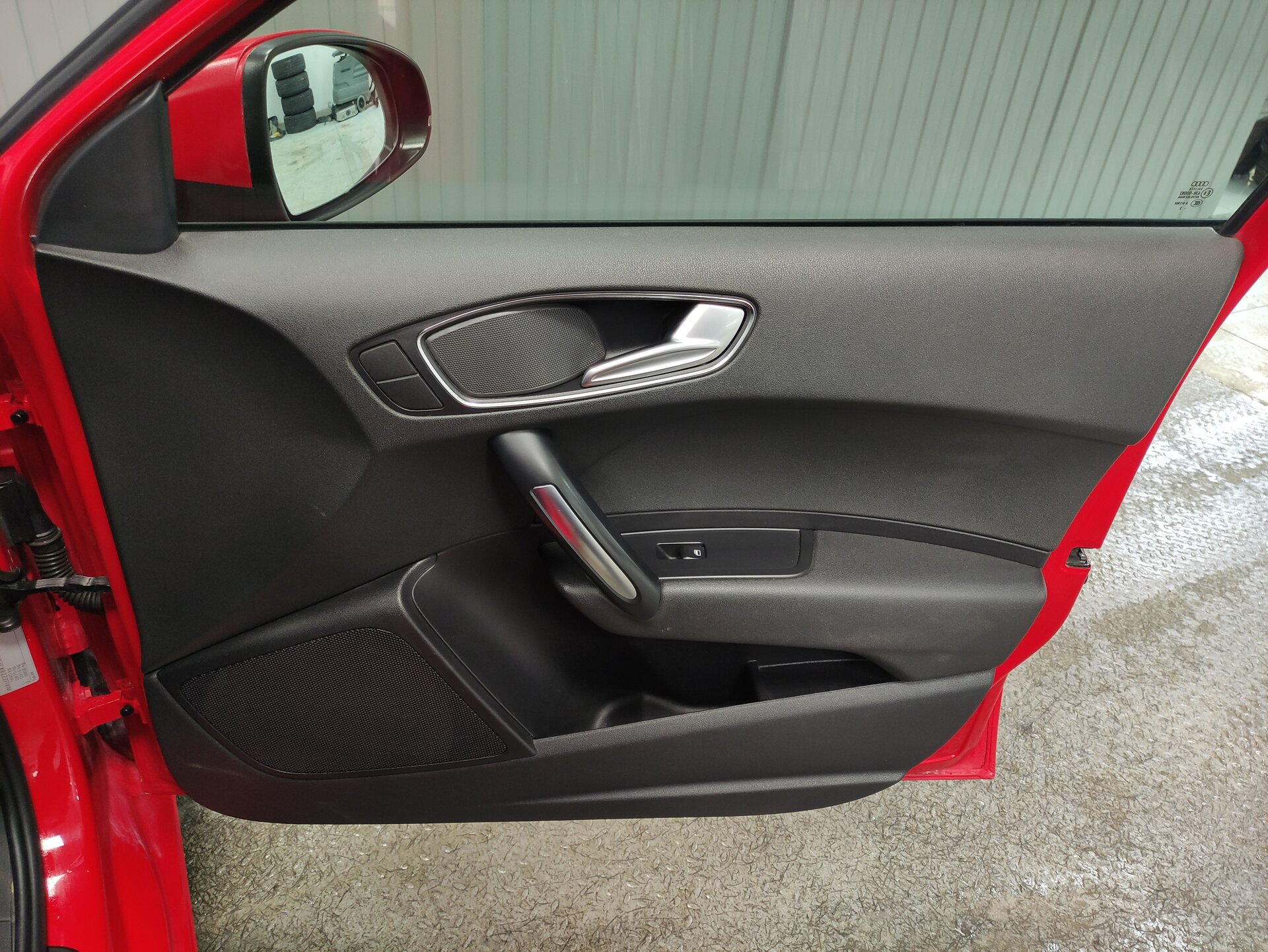 Audi A1, I (8X) 2013