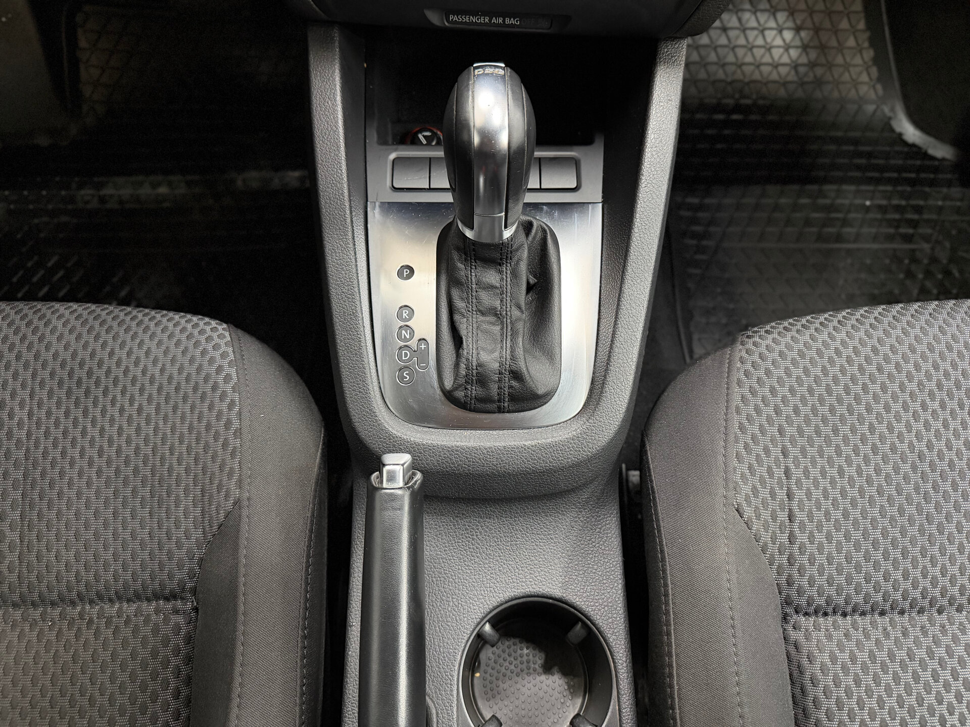 Volkswagen Jetta, VI 2011